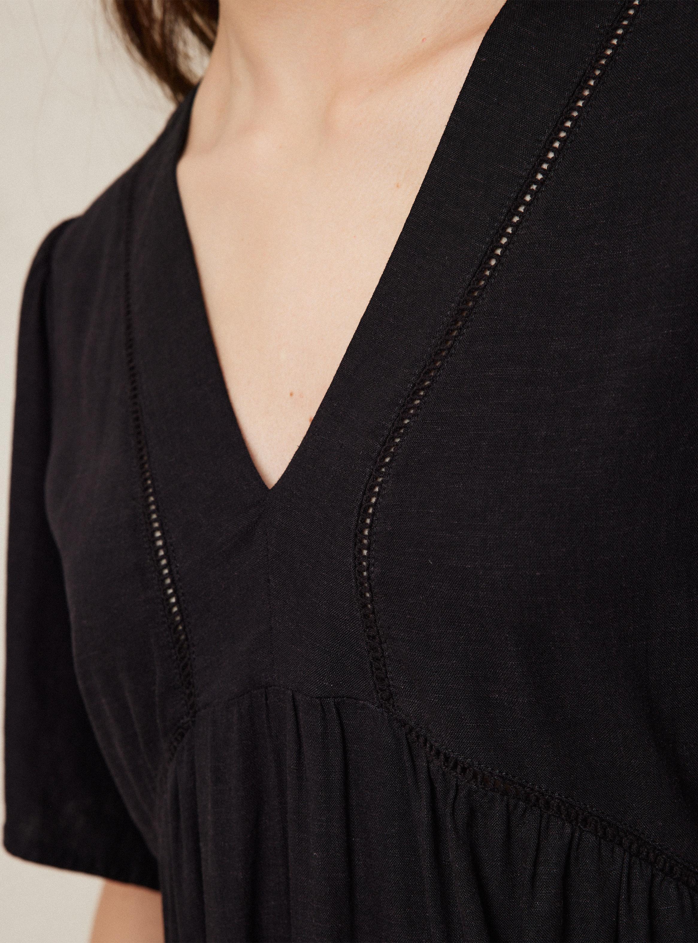 Vestido Corto con Capas Cinta en Escote-3