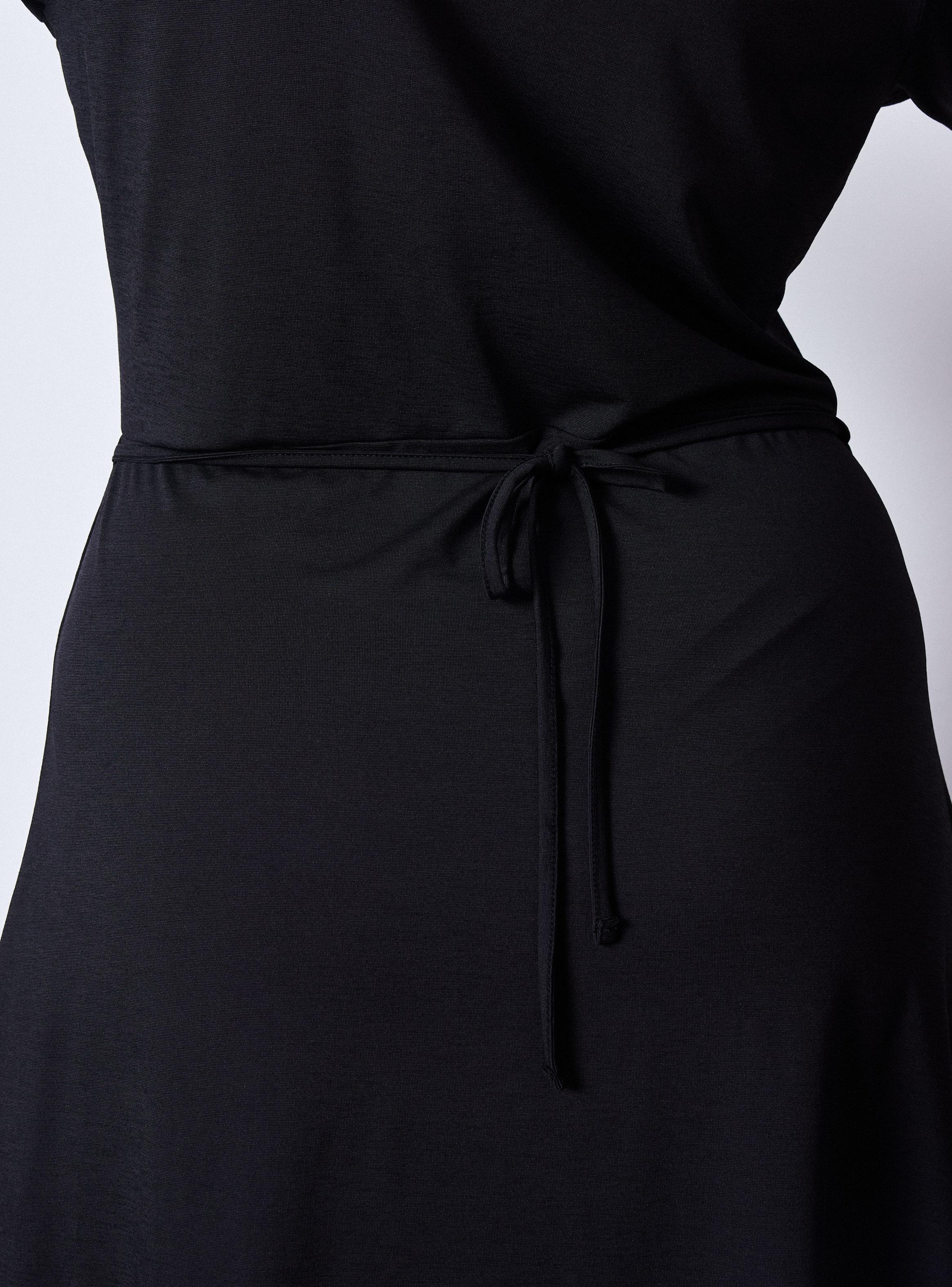 Vestido Cruzado con Botones en Falda-3