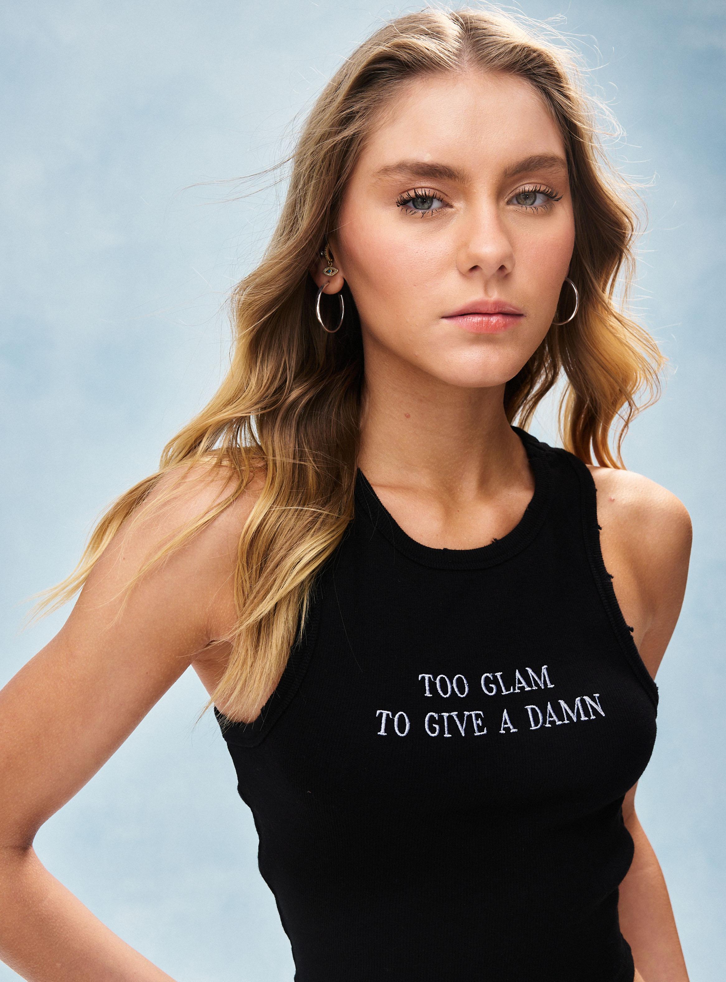 Polera Tipo Tank con Bordado Frontal-2
