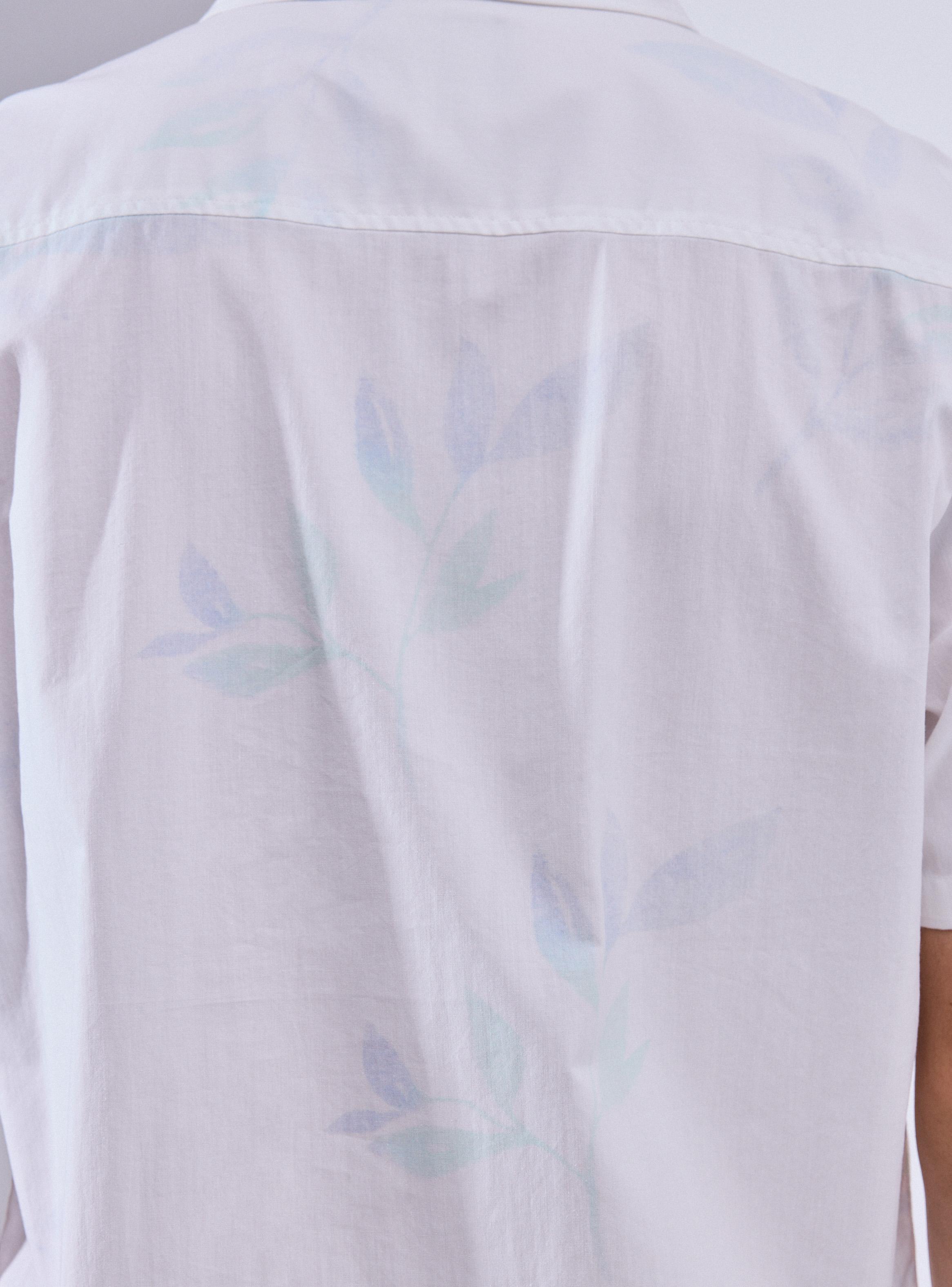 Camisa Estampado Hojas-3