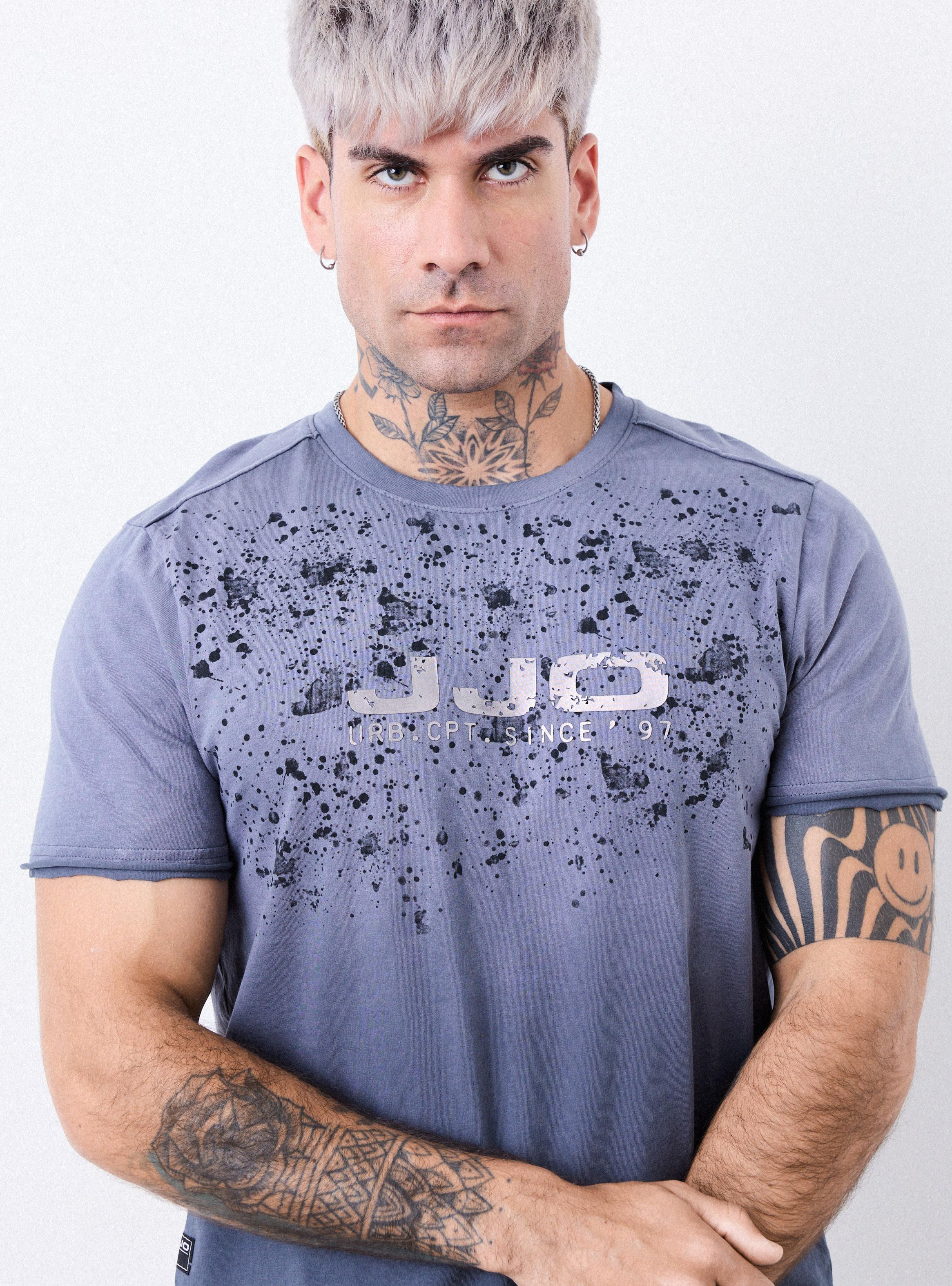 Polera Gradiente con Estampado 3D en Folia-2