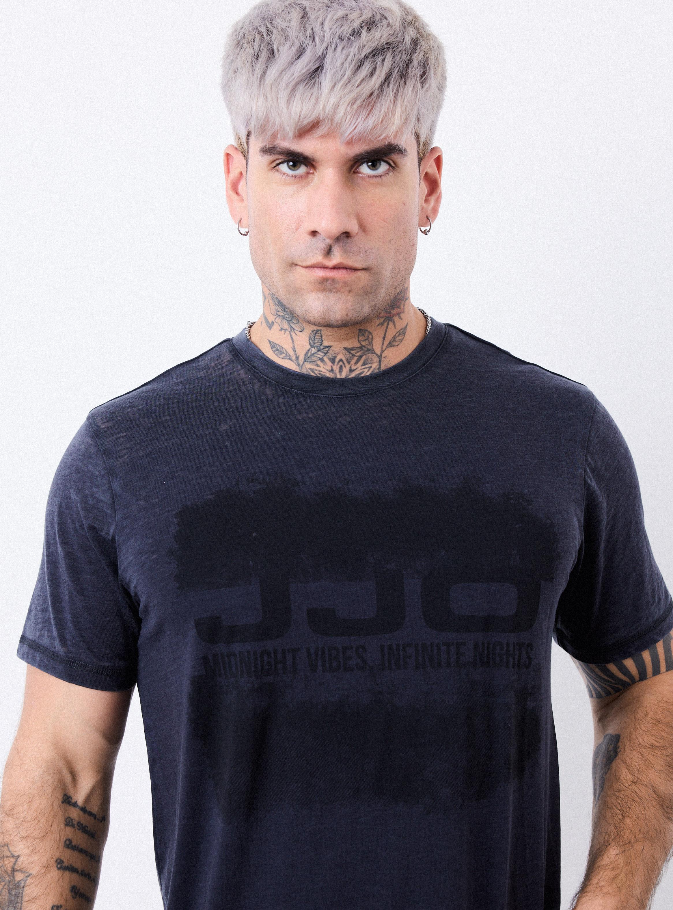 Polera con Lavado Burn Out Estampada-2