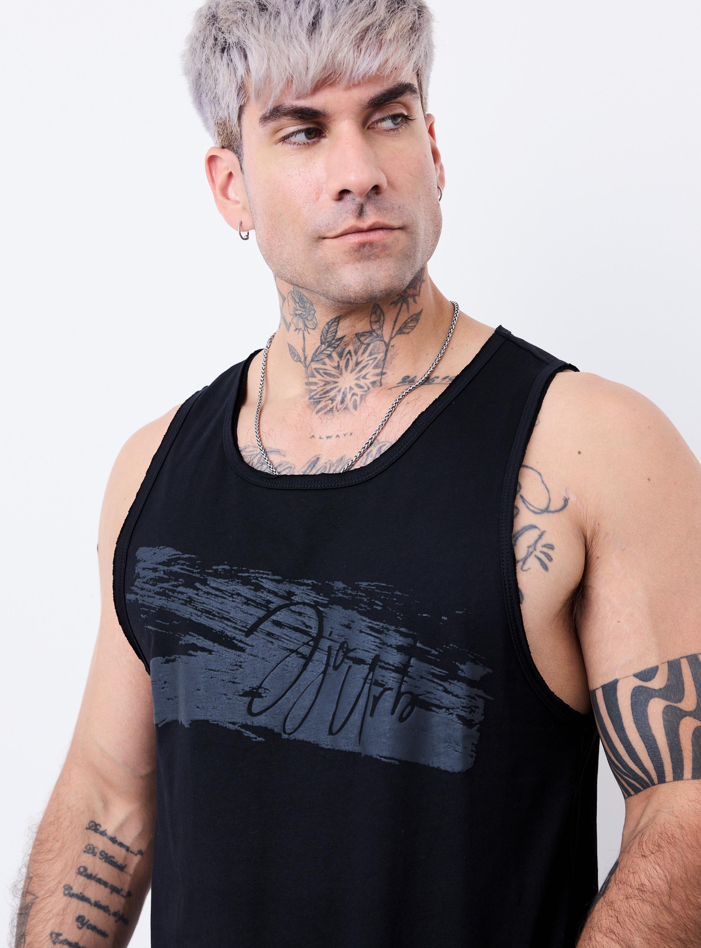 Polera Long Fit Estampado al Tono-2