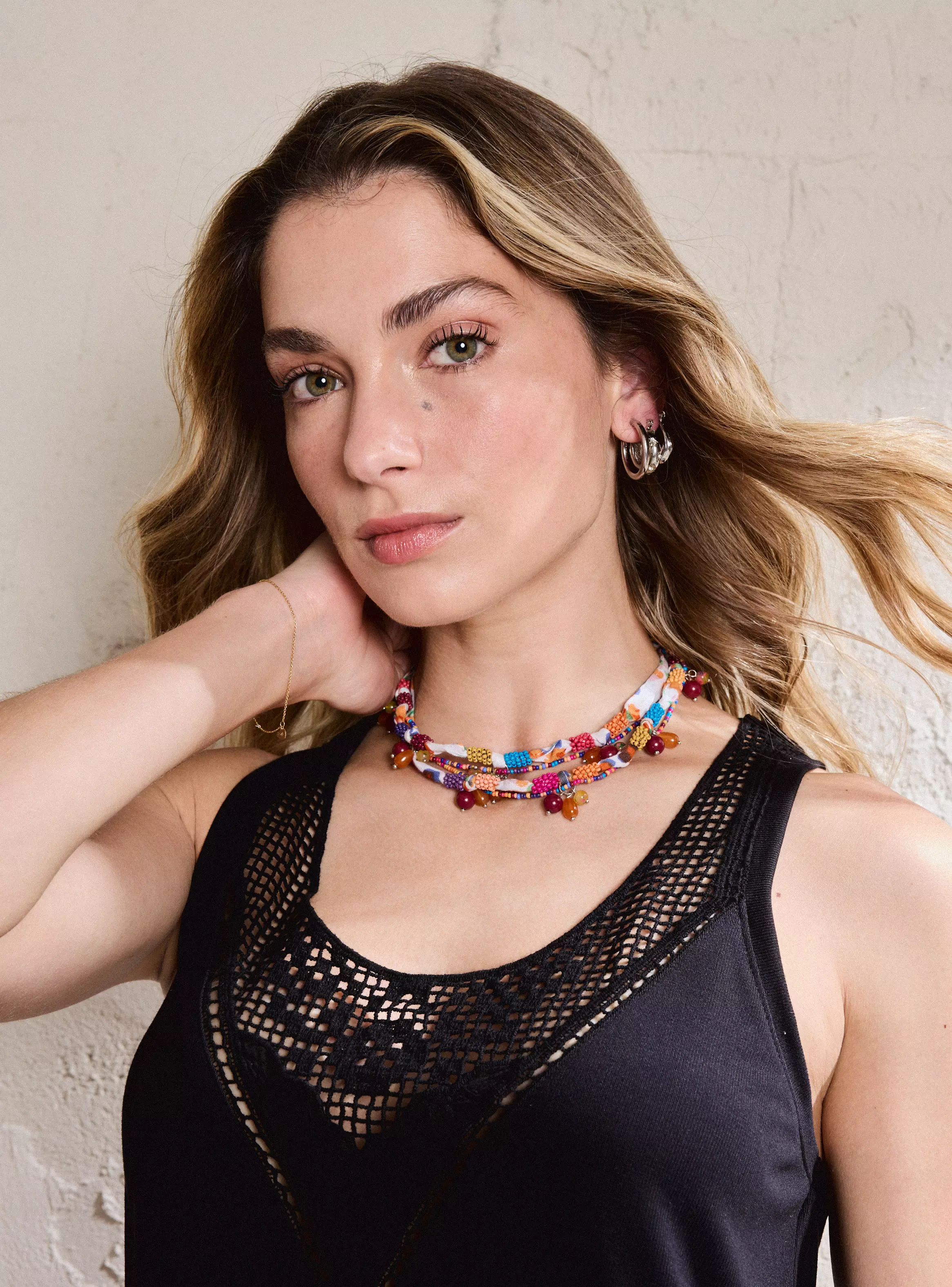 Polera con Aplicación de Macramé en Escote-2