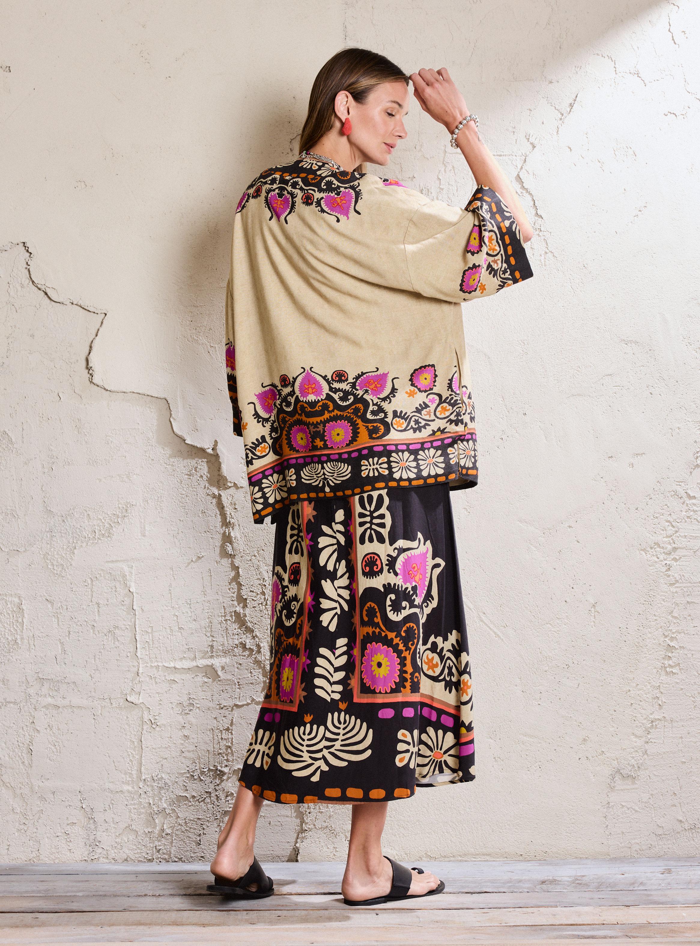 Blusa Tipo Kimono Bordado-5