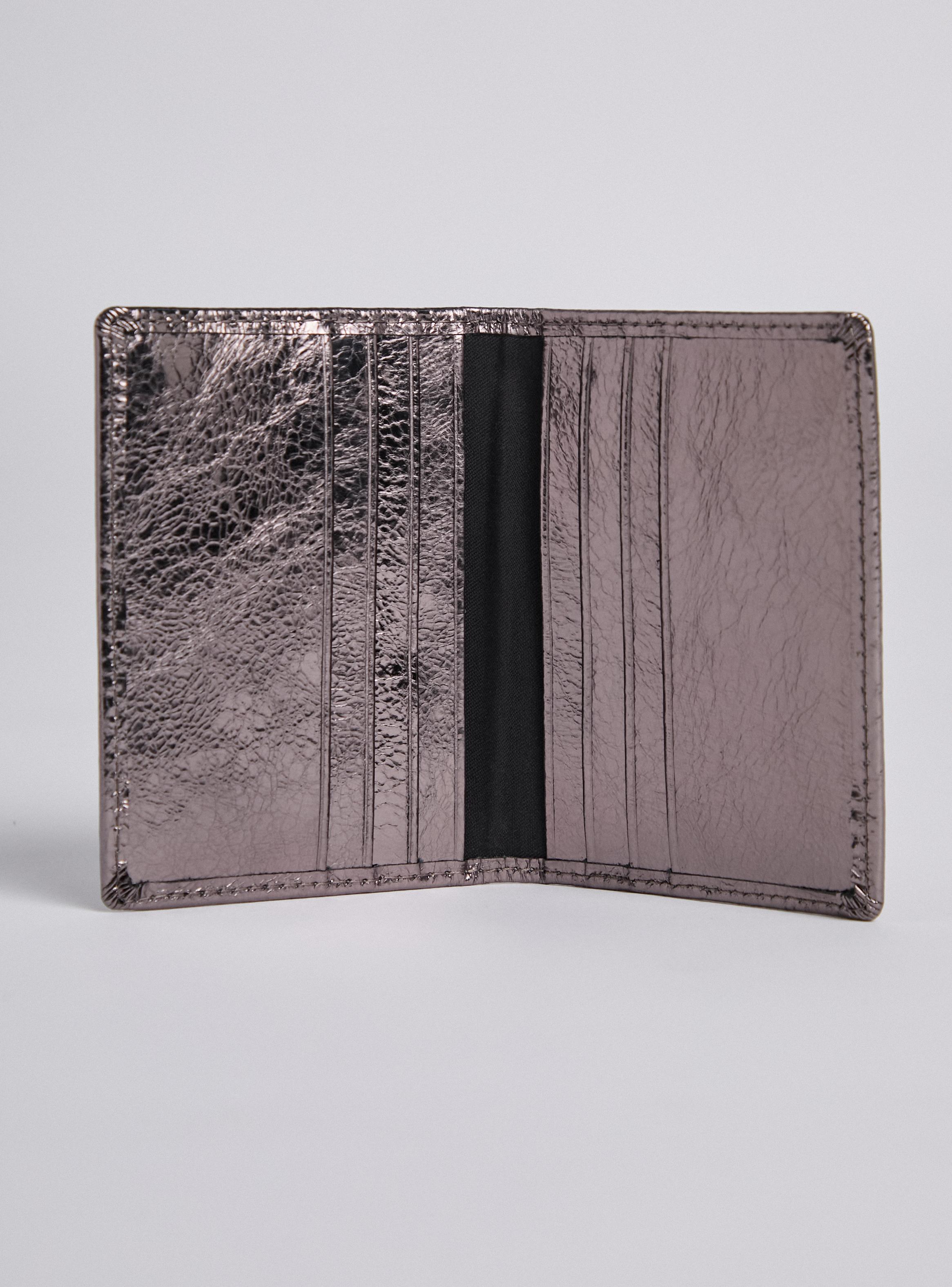 Tarjetero Metalizado de Cuero-2