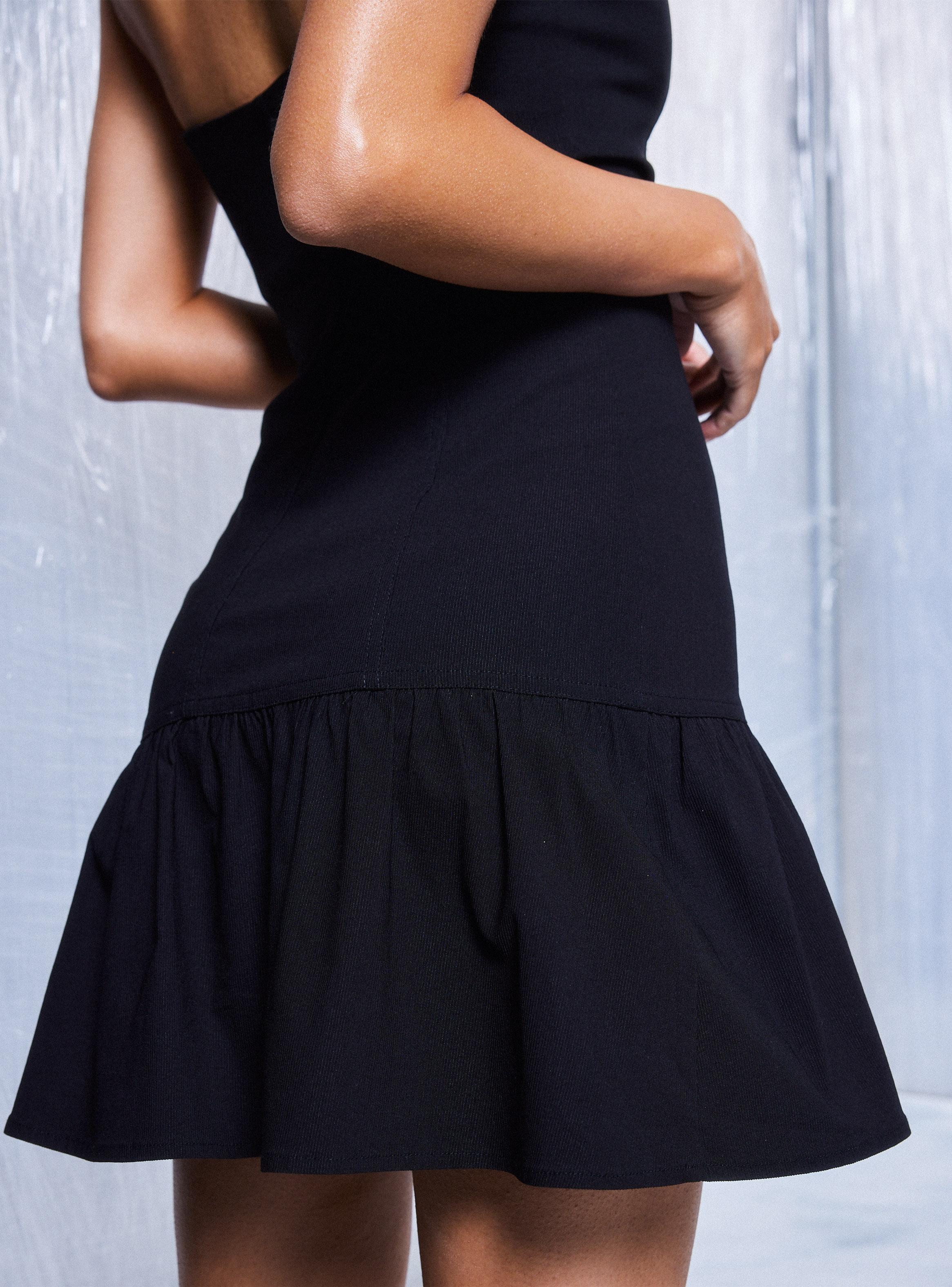 Vestido sin Tirantes Corto-3