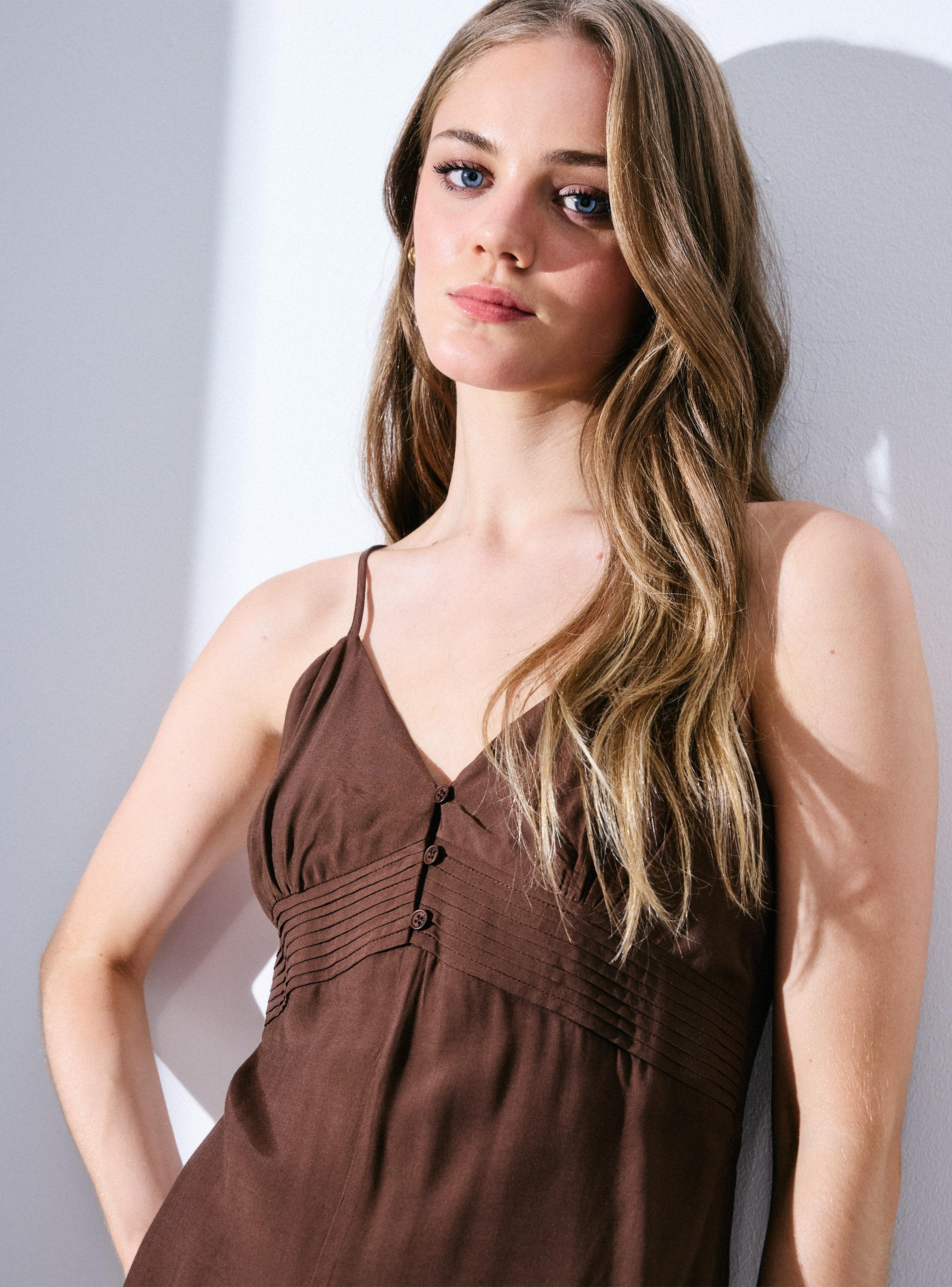 Vestido Apertura Delantera-2