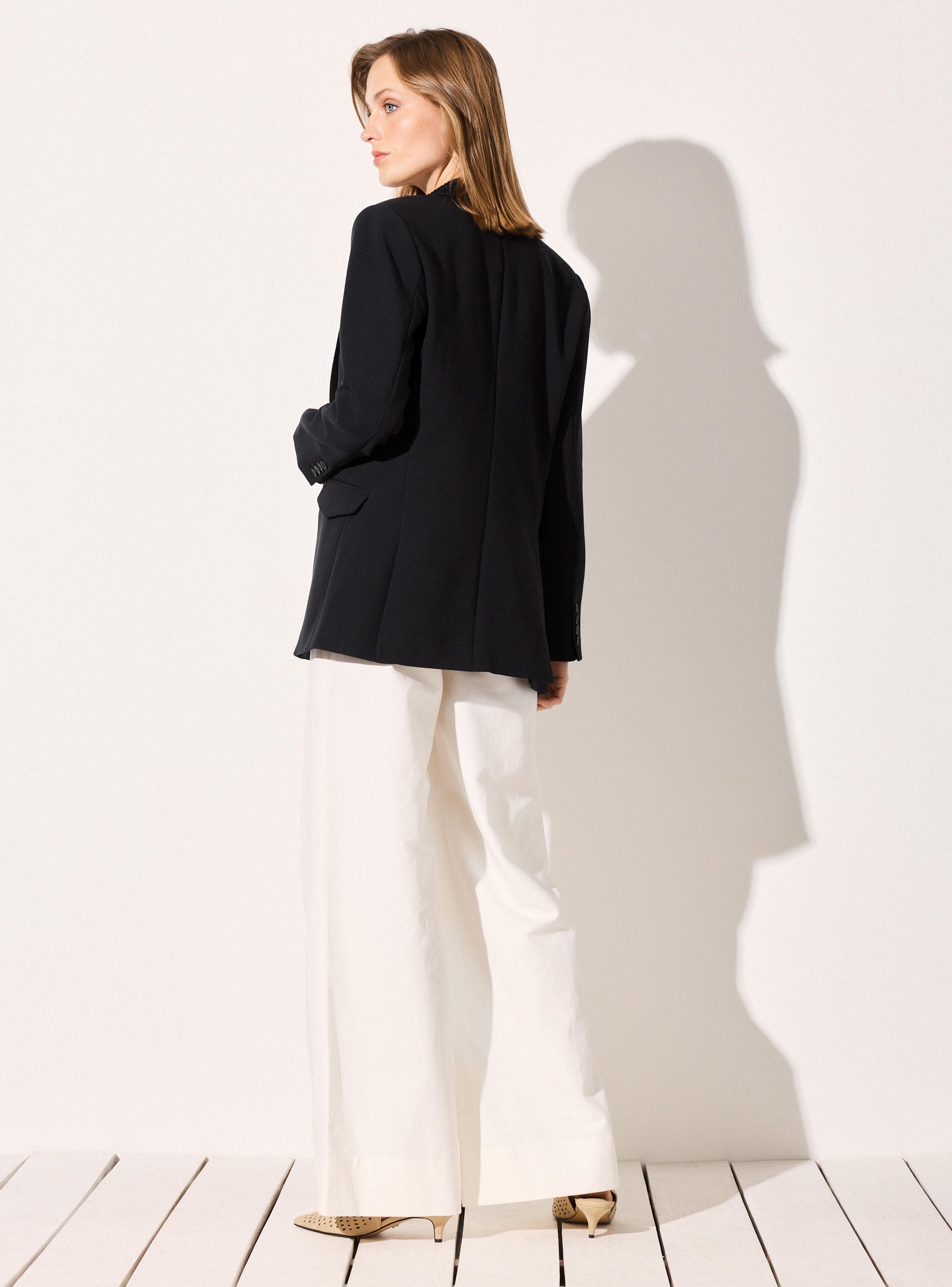 Blazer con Solapa de Cristales-5