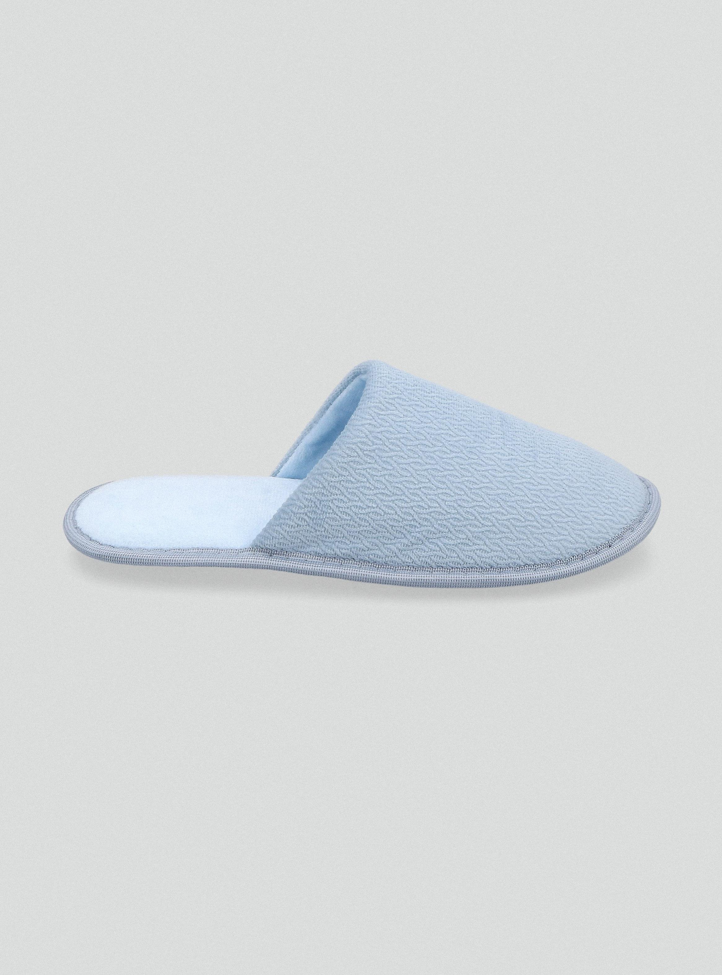 Pantufla 1 Color en Caja-1