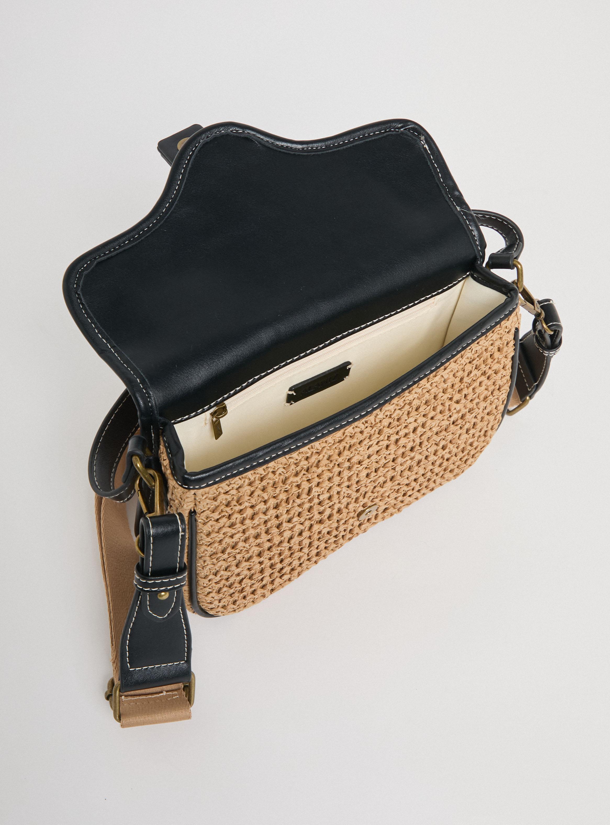Cartera Crossbody Look Raffia con Hebilla-3