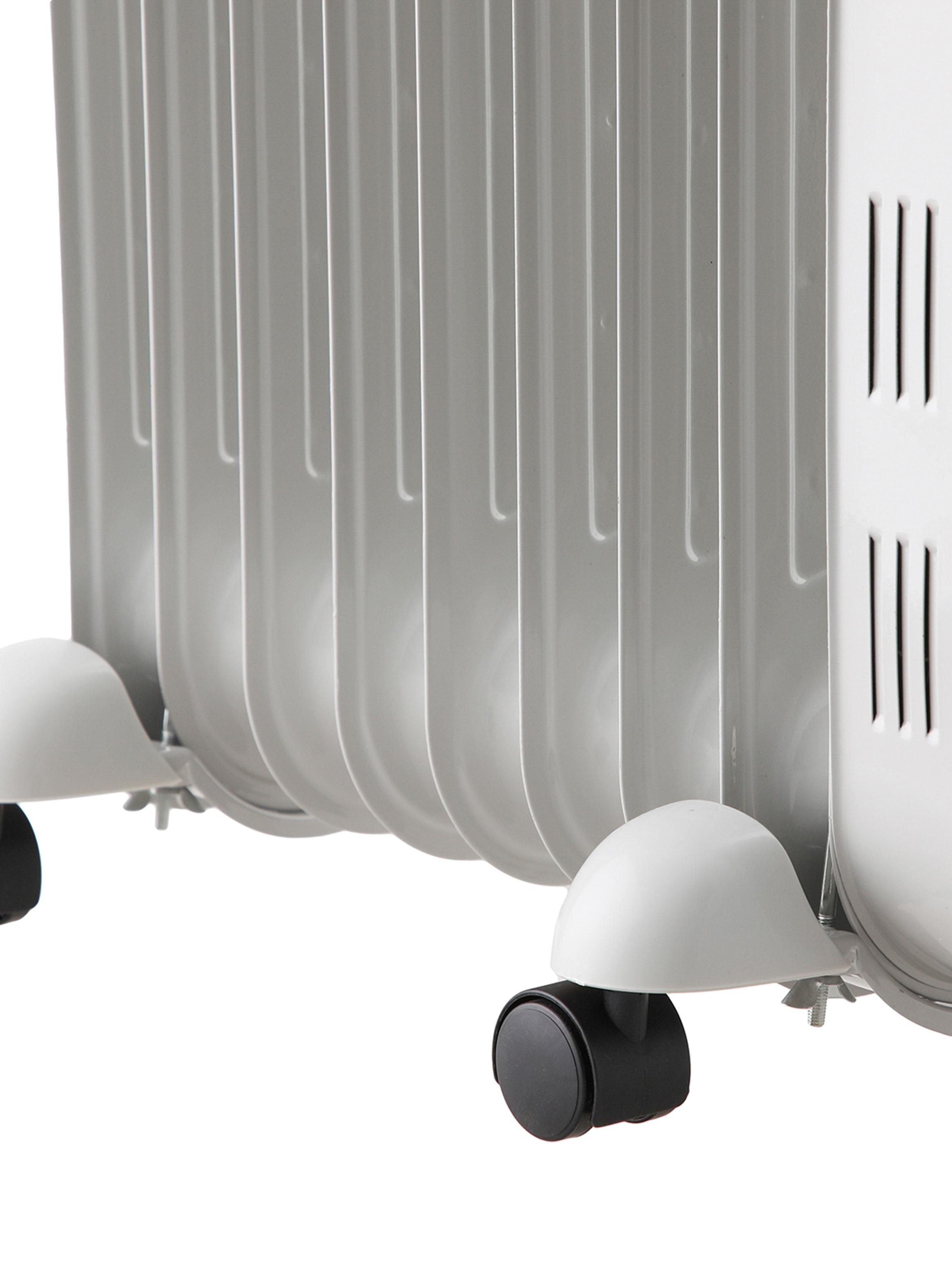 Estufa Oleoeléctrica Ursus Trotter UT S9T-6