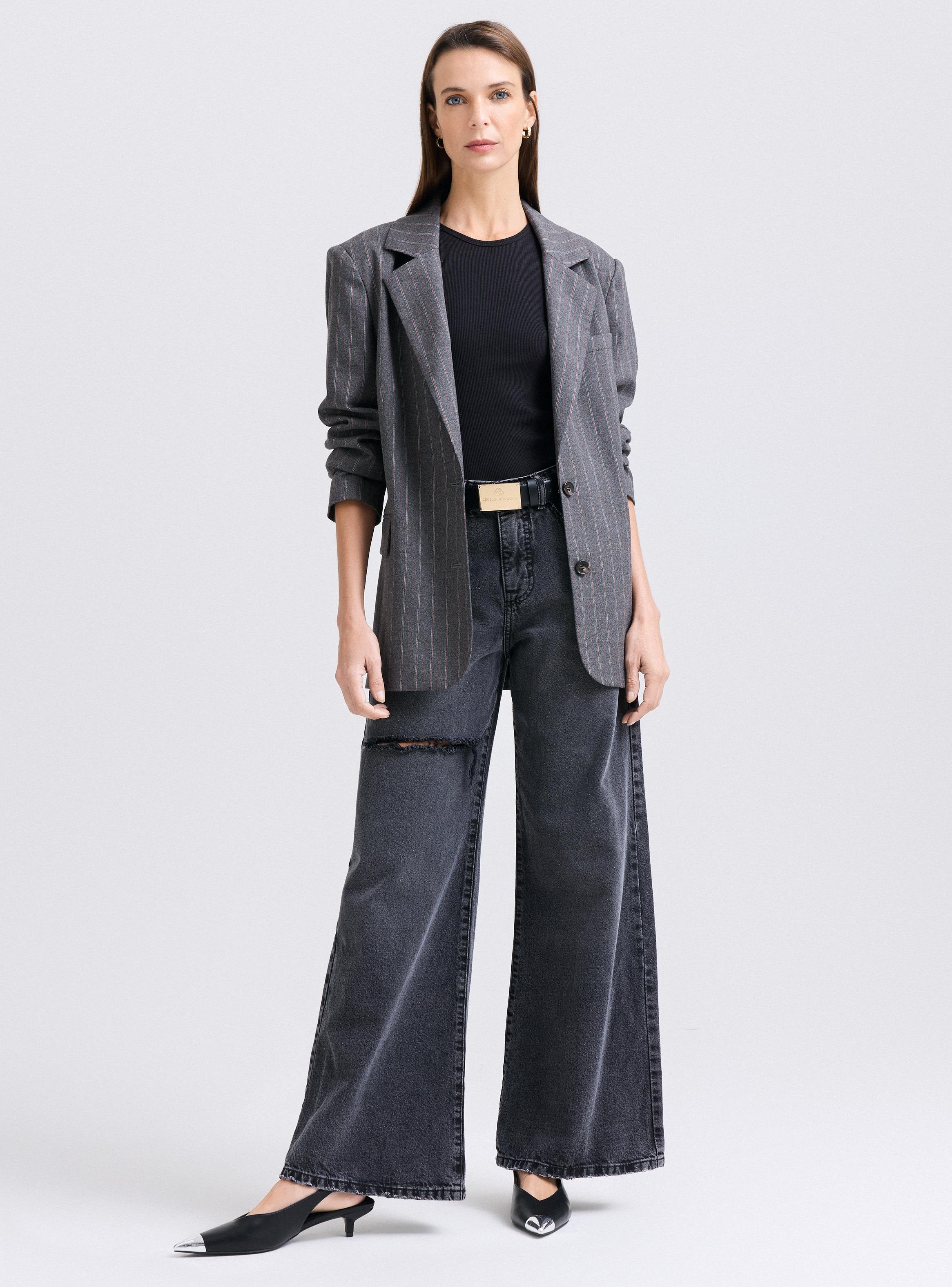 Jeans con Tajo en Muslo-4