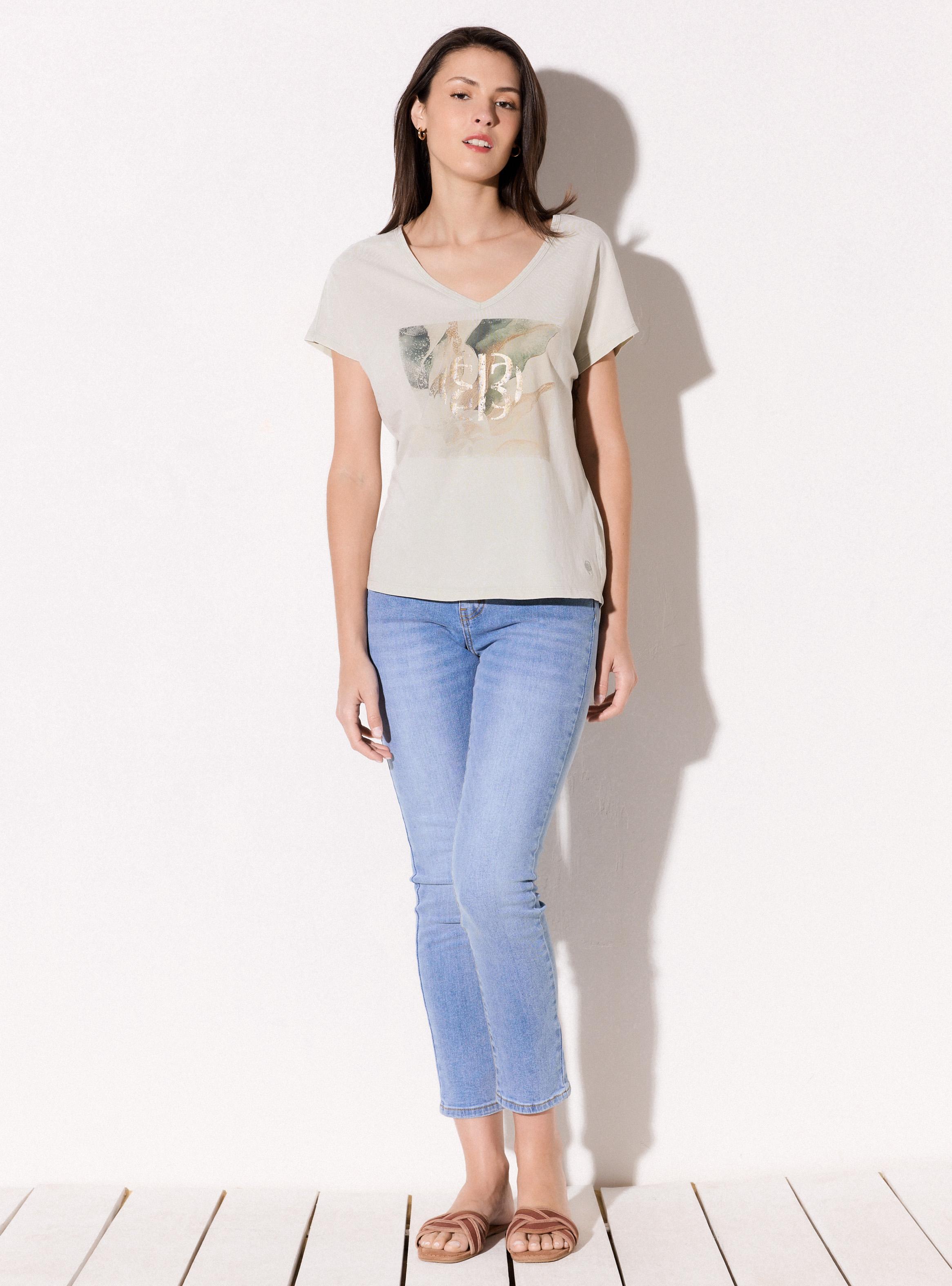 Polera Estampado y Logo Folia-4