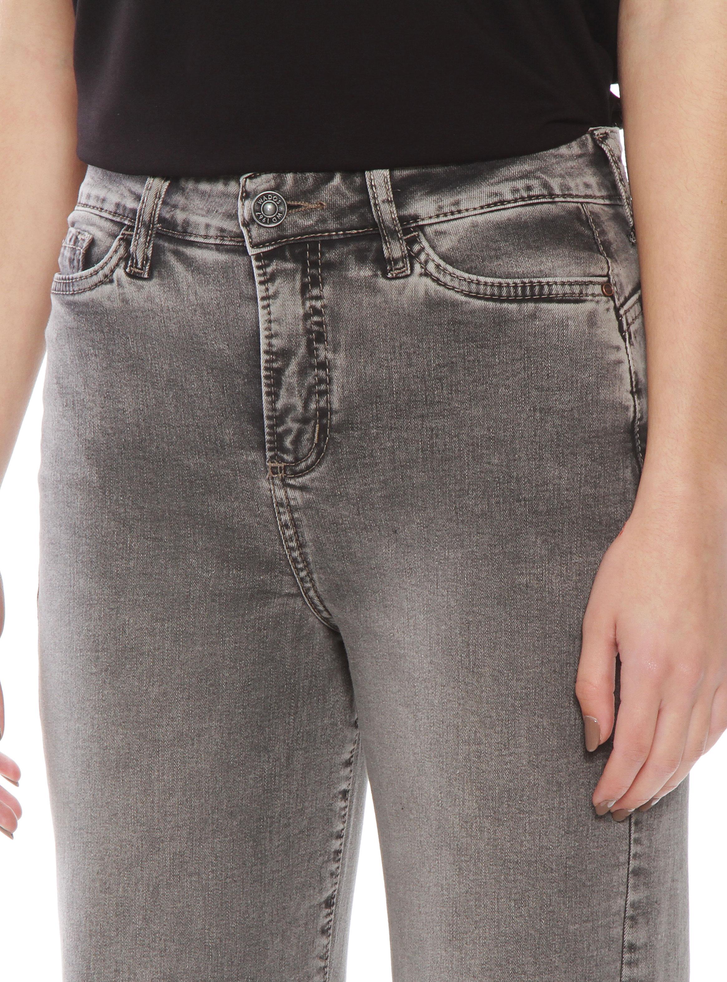 Jeans Recto Tiro Alto Botón Basta Despegada-2