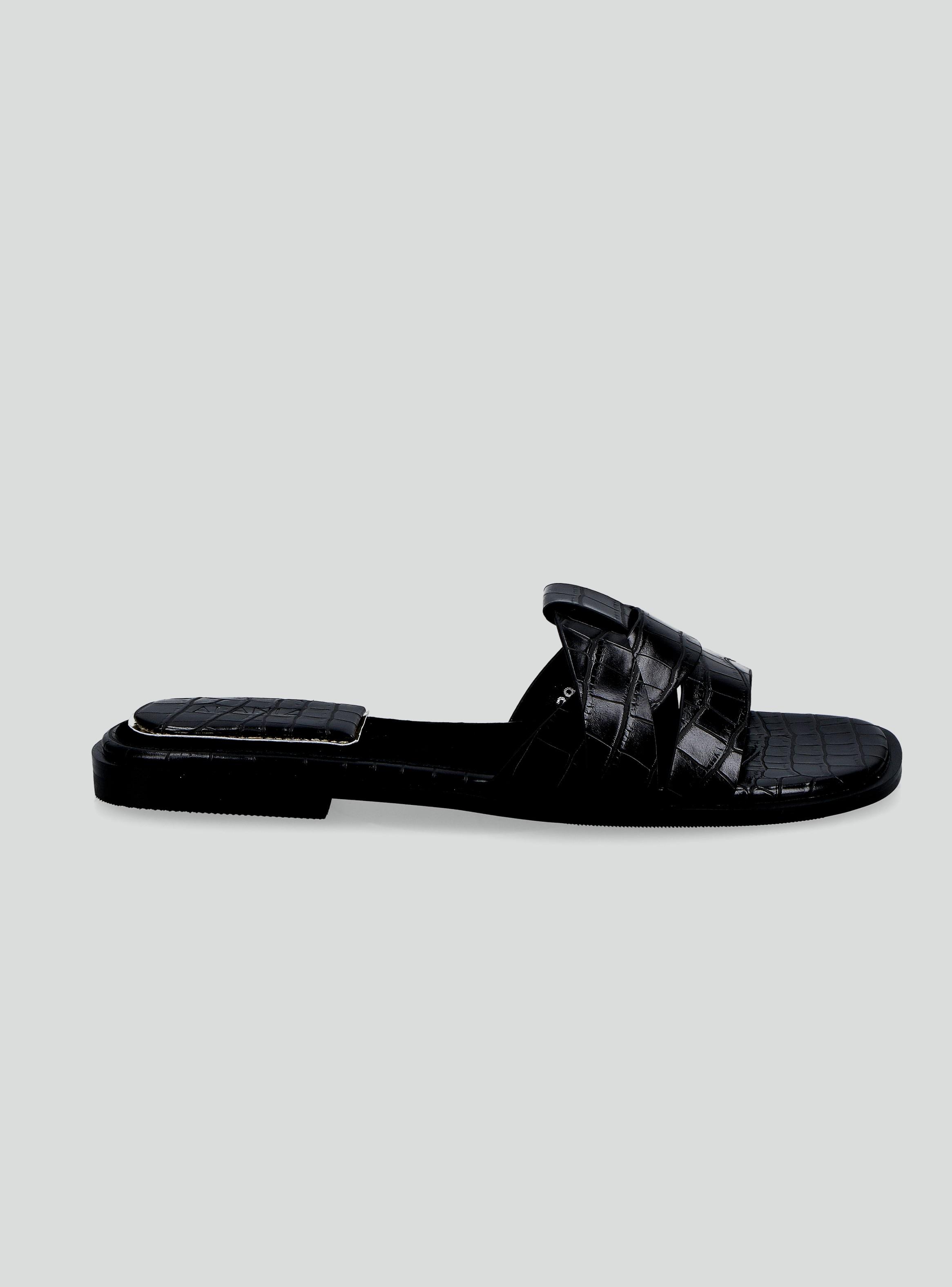 Sandalia Flat con Textura Croco Mujer-1