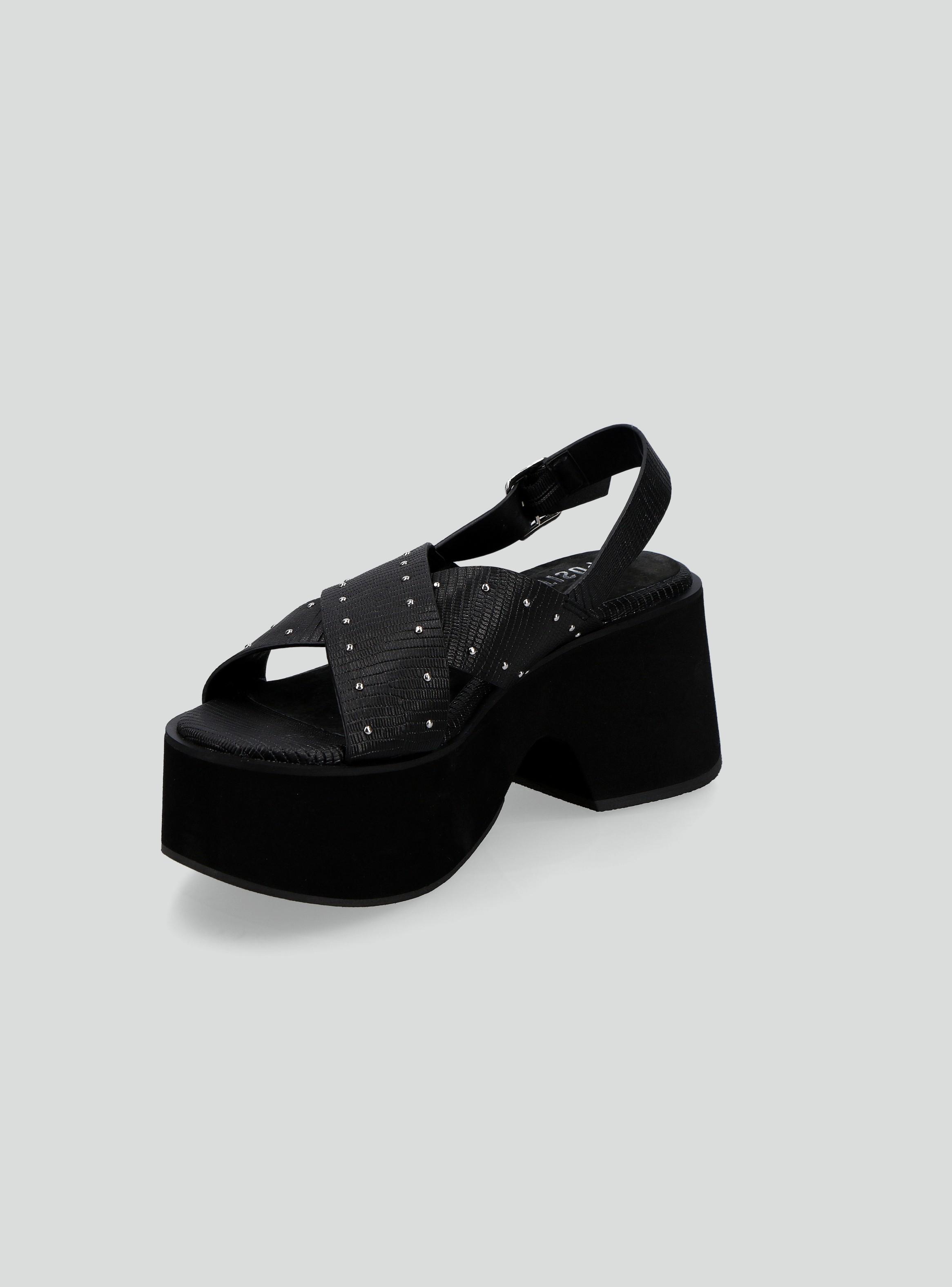 Sandalia Plataforma Mini Tachas Mujer-2