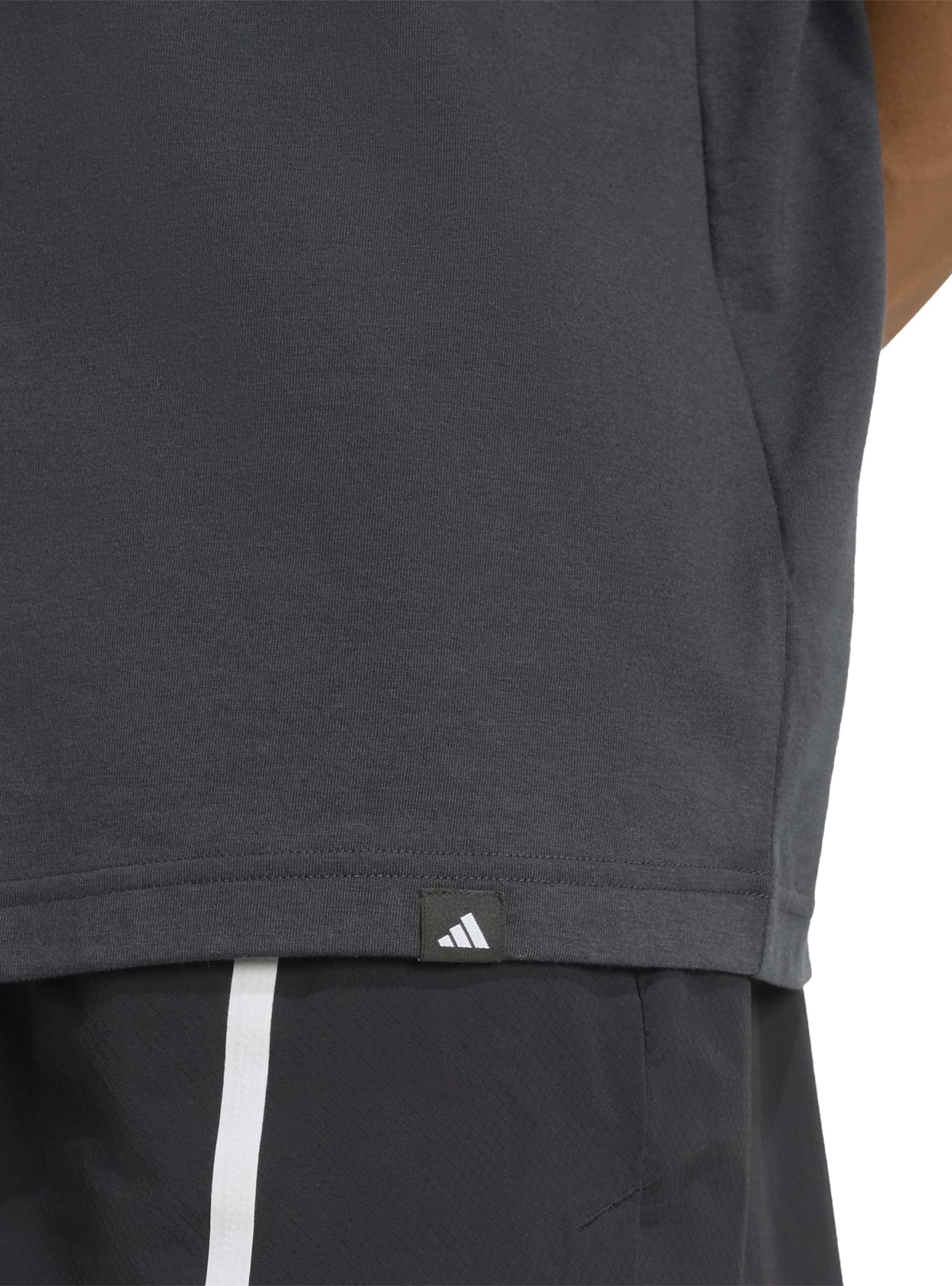 Polera Training GFX TEE Glob Q3-3