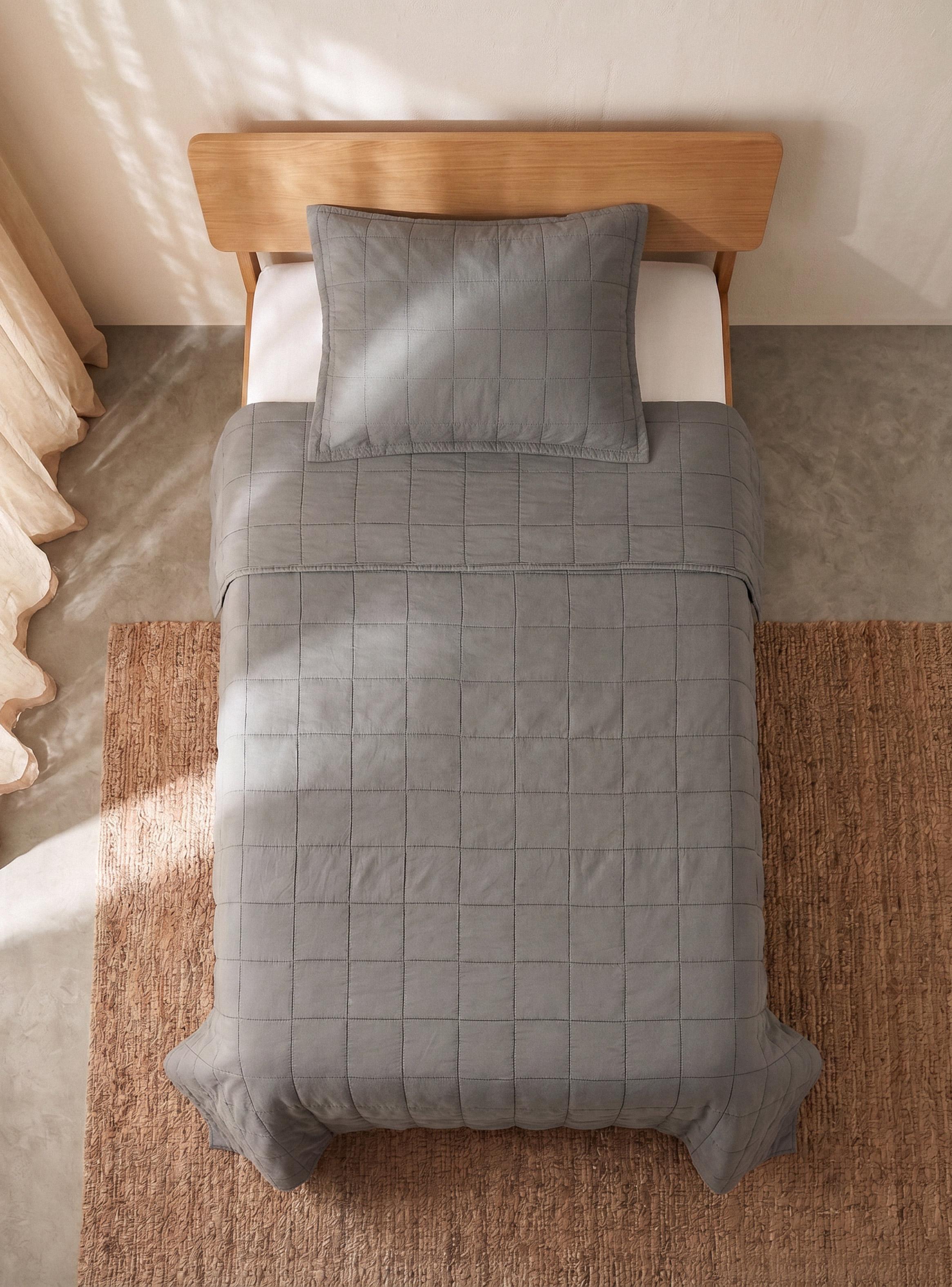 Quilt Comfy Plain 1 Plaza-2