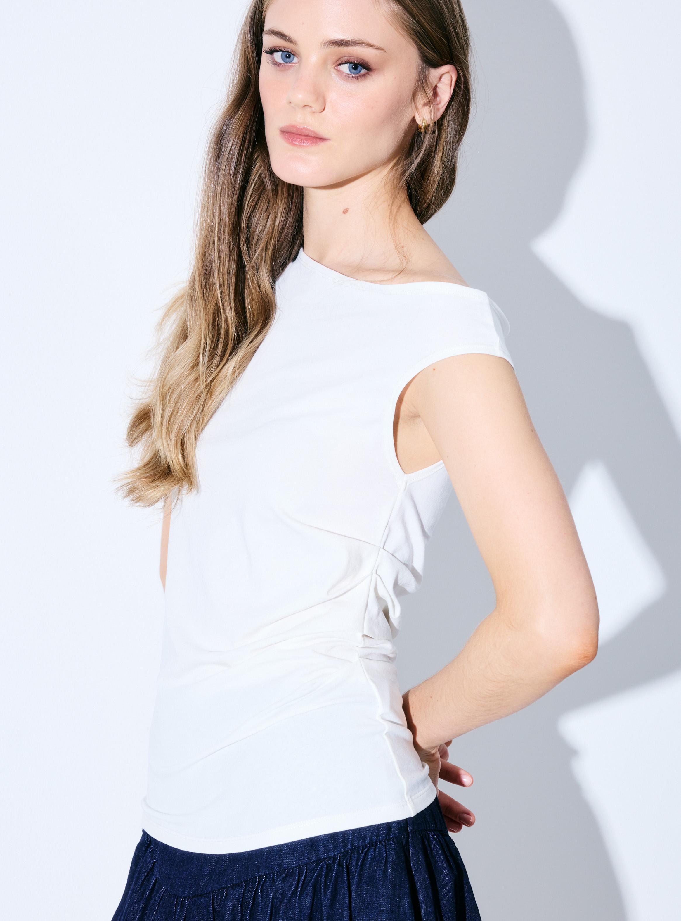 Polera Cuello Asimétrico-3