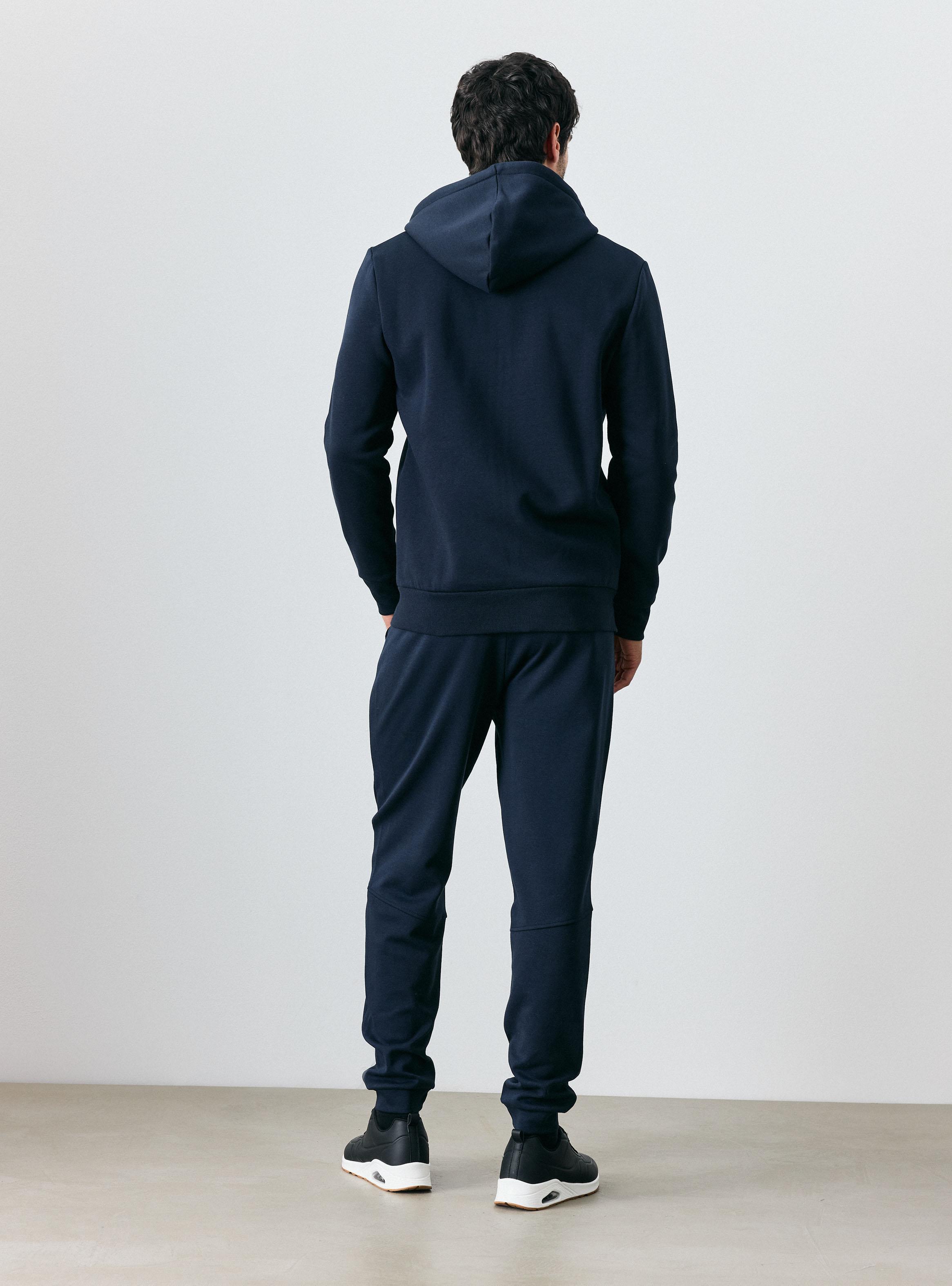 Polerón Basic con Capucha y Cierre-5