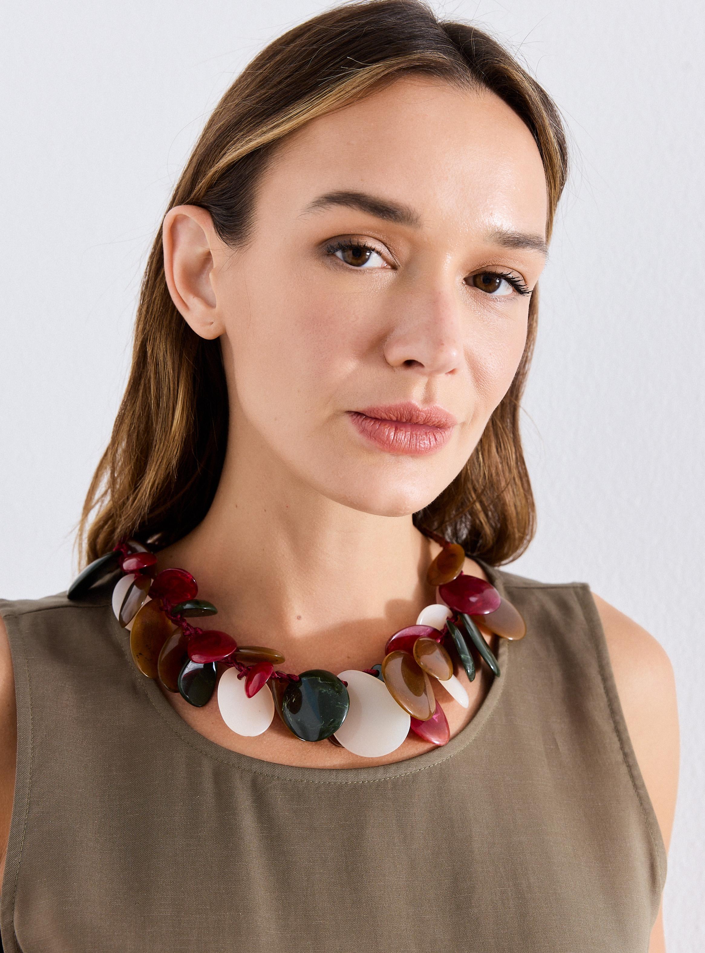 Collar Piezas Irregulares de Resina-2