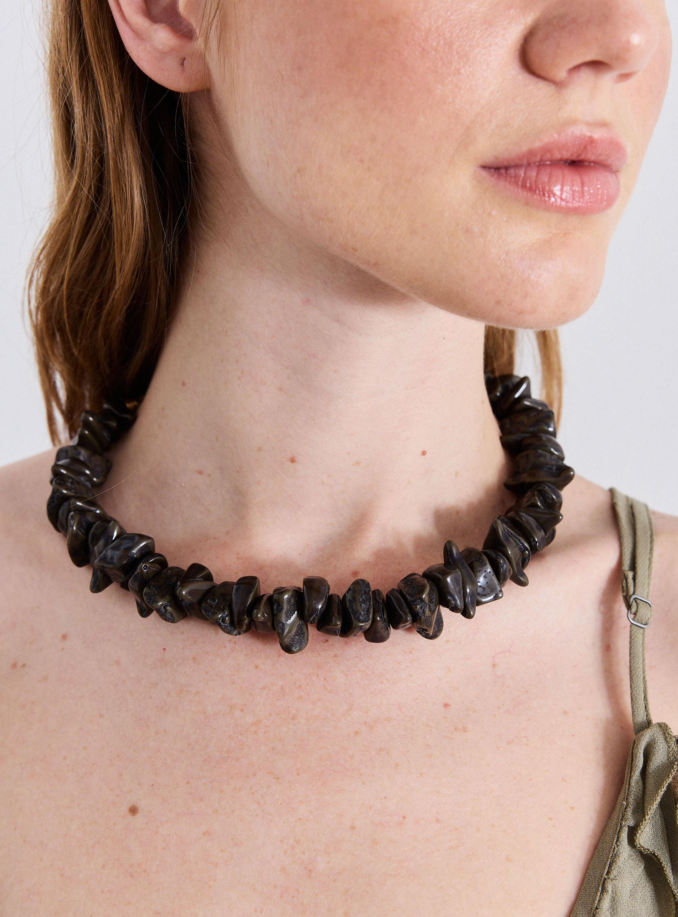 Collar Piedras de Resina Unicolor-3