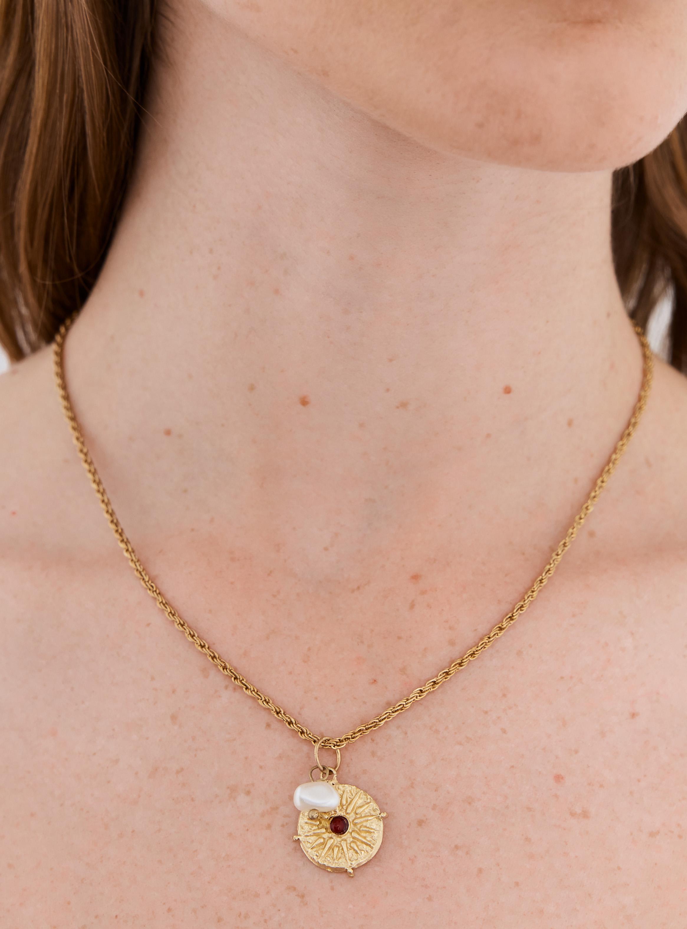 Set Collar y Aros Perla Dorado con Dije-3