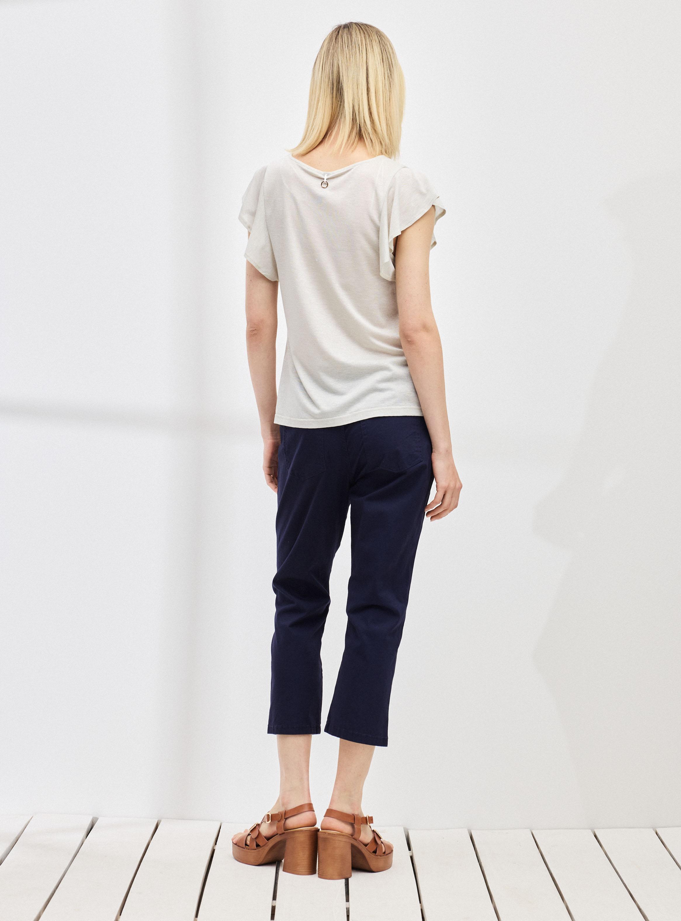 Polera Manga de Vuelo con Pinza Central-5