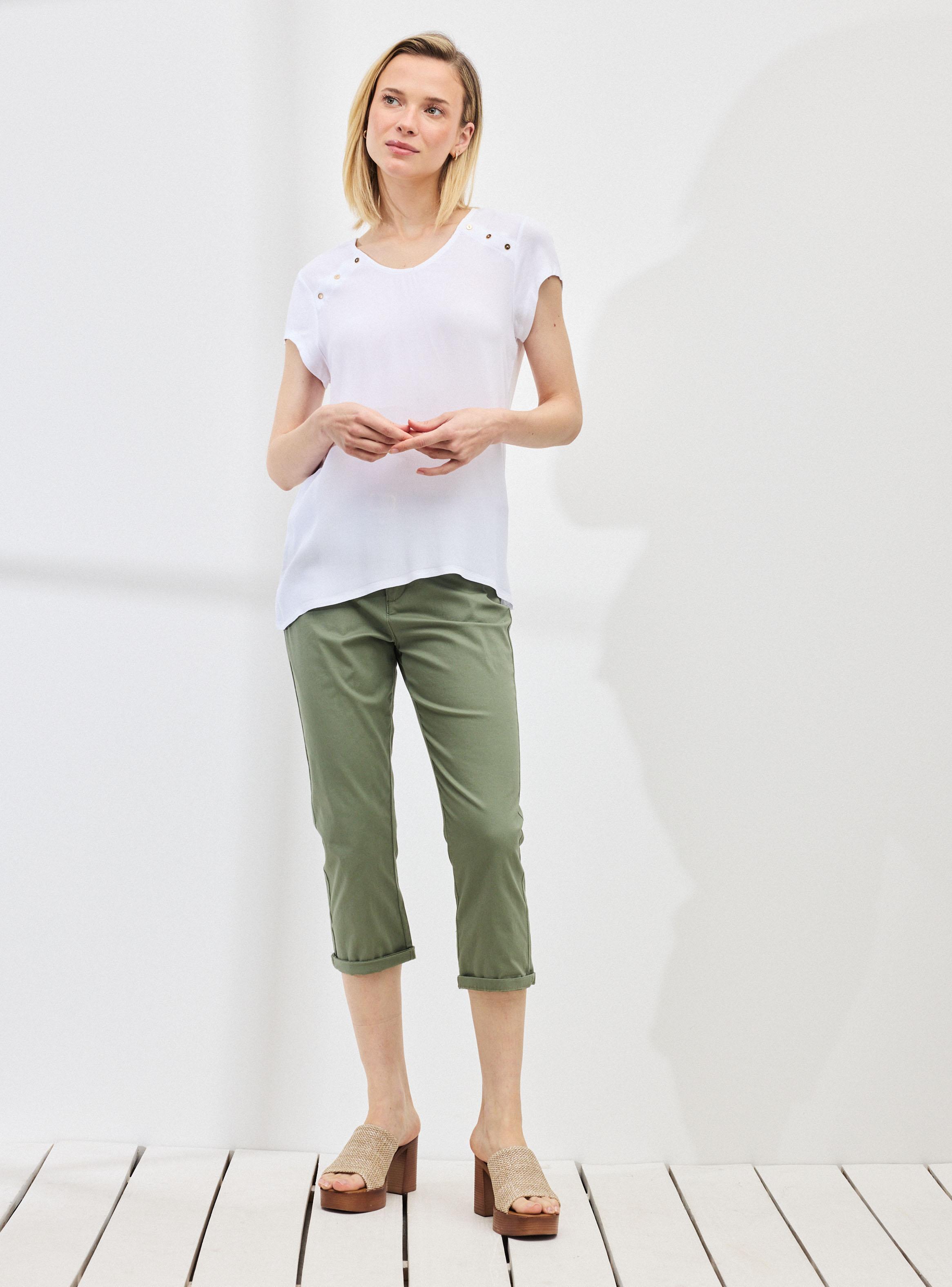 Polera Mezcla de Telas con Detalle de Botones en Hombro-4