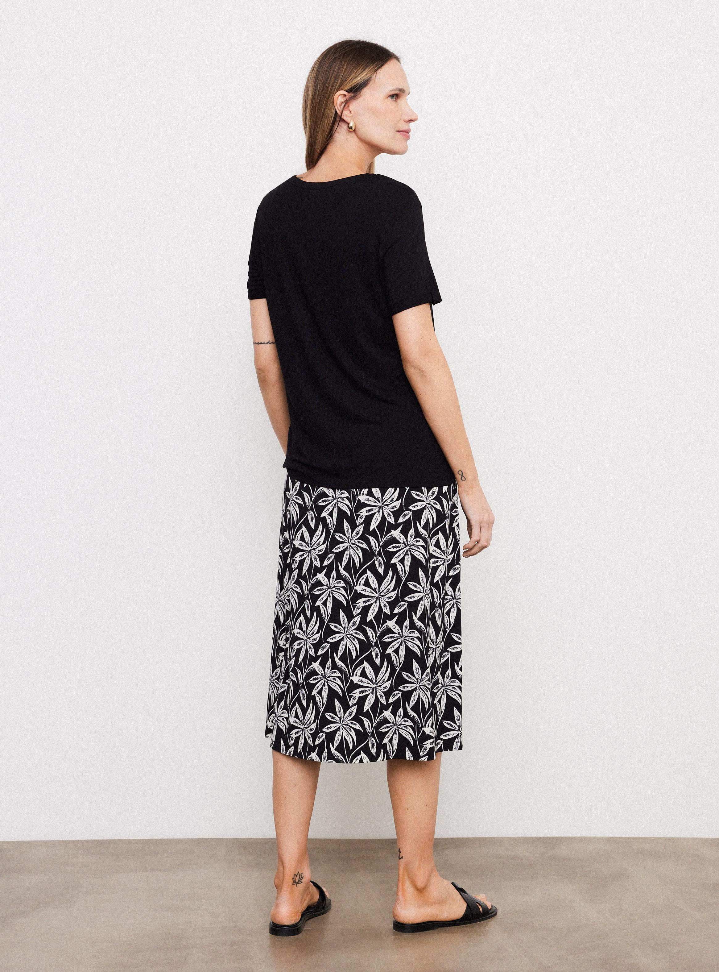 Polera Manga Corta con Estampado de Tachitas-5