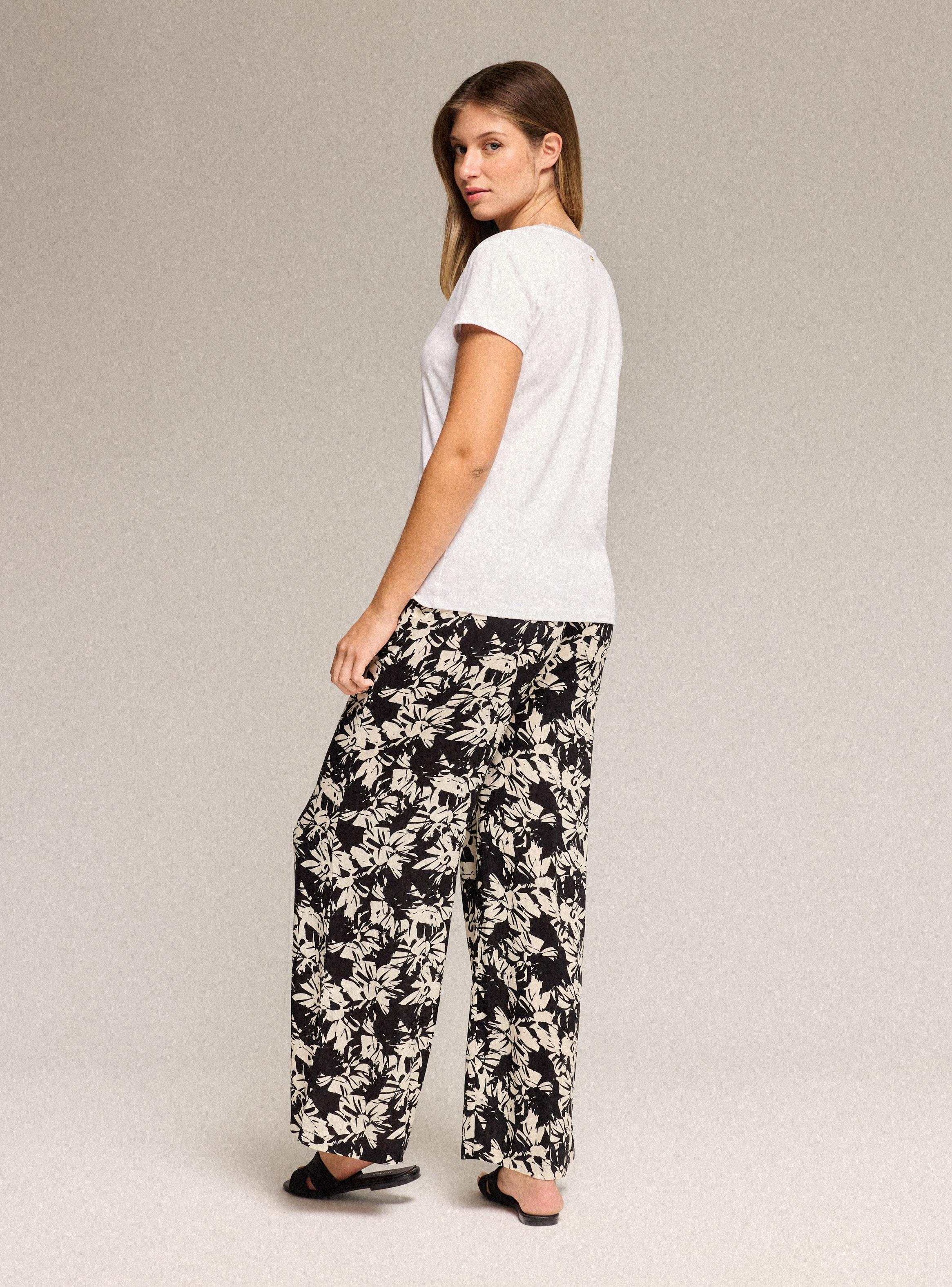 Polera Manga Corta Cuello V-5