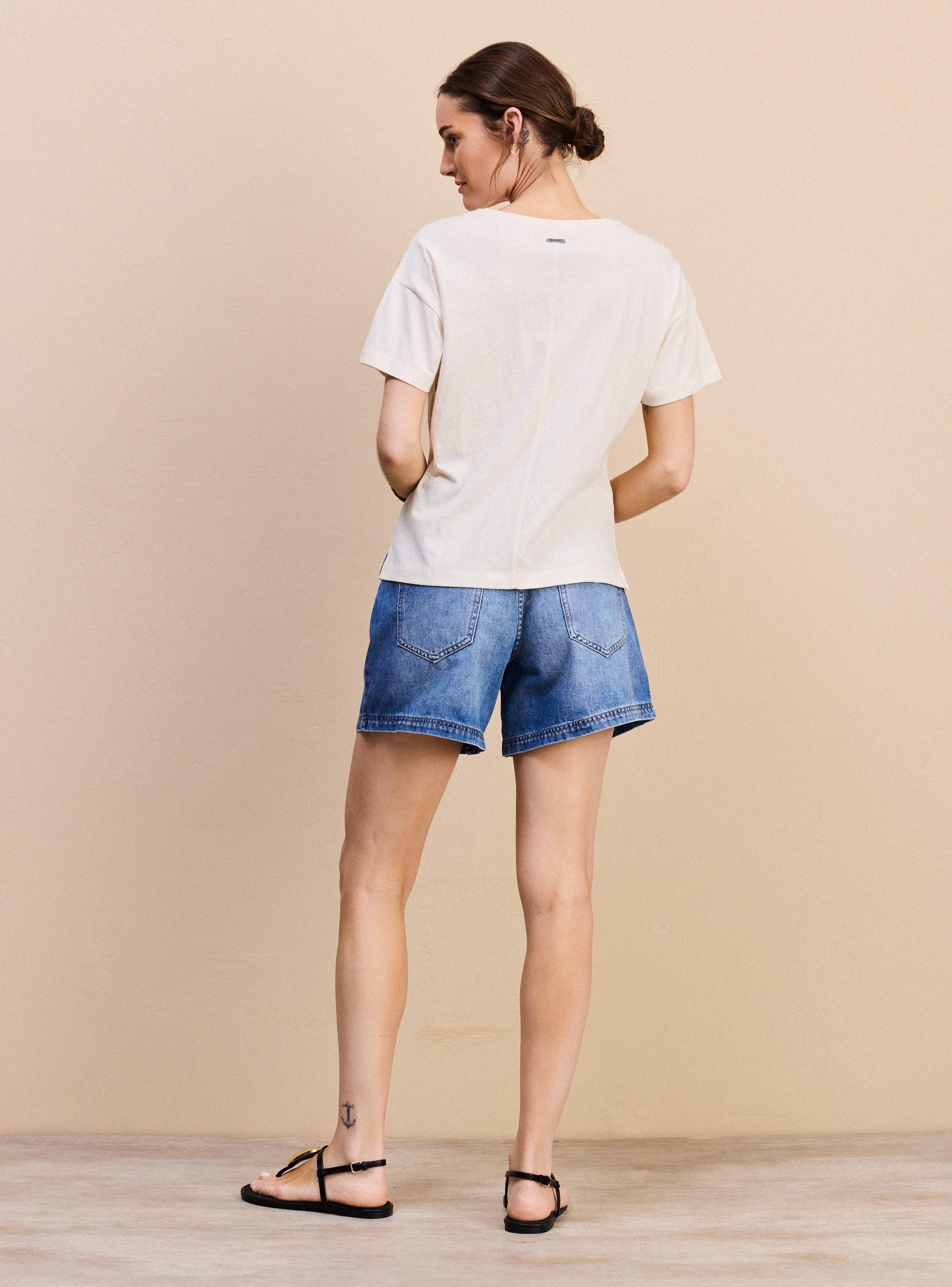 Polera con Estampado en Relieve-5