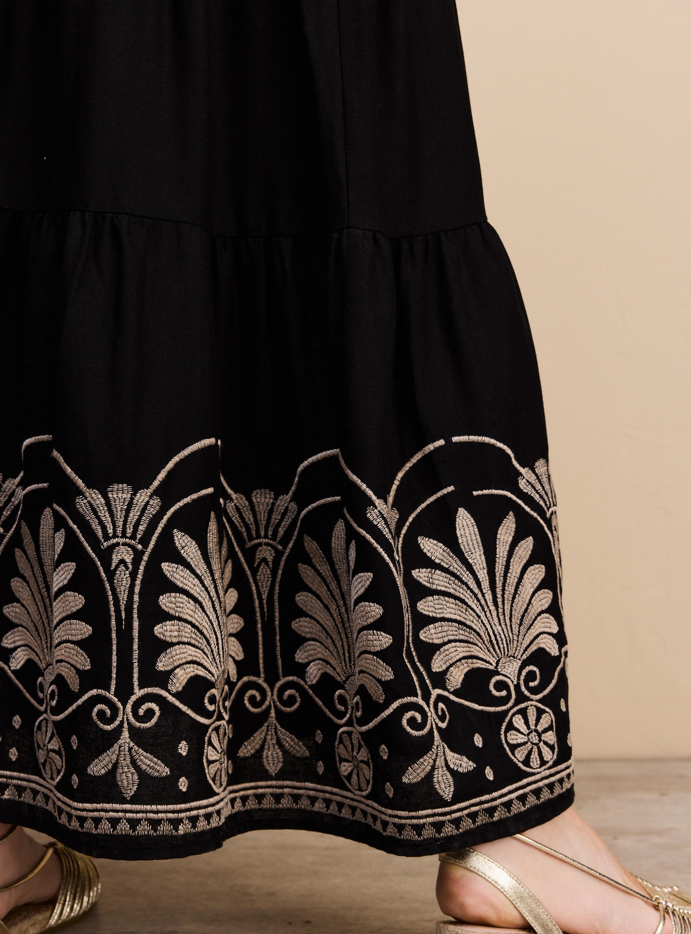 Vestido Bordado en Ruedo-3