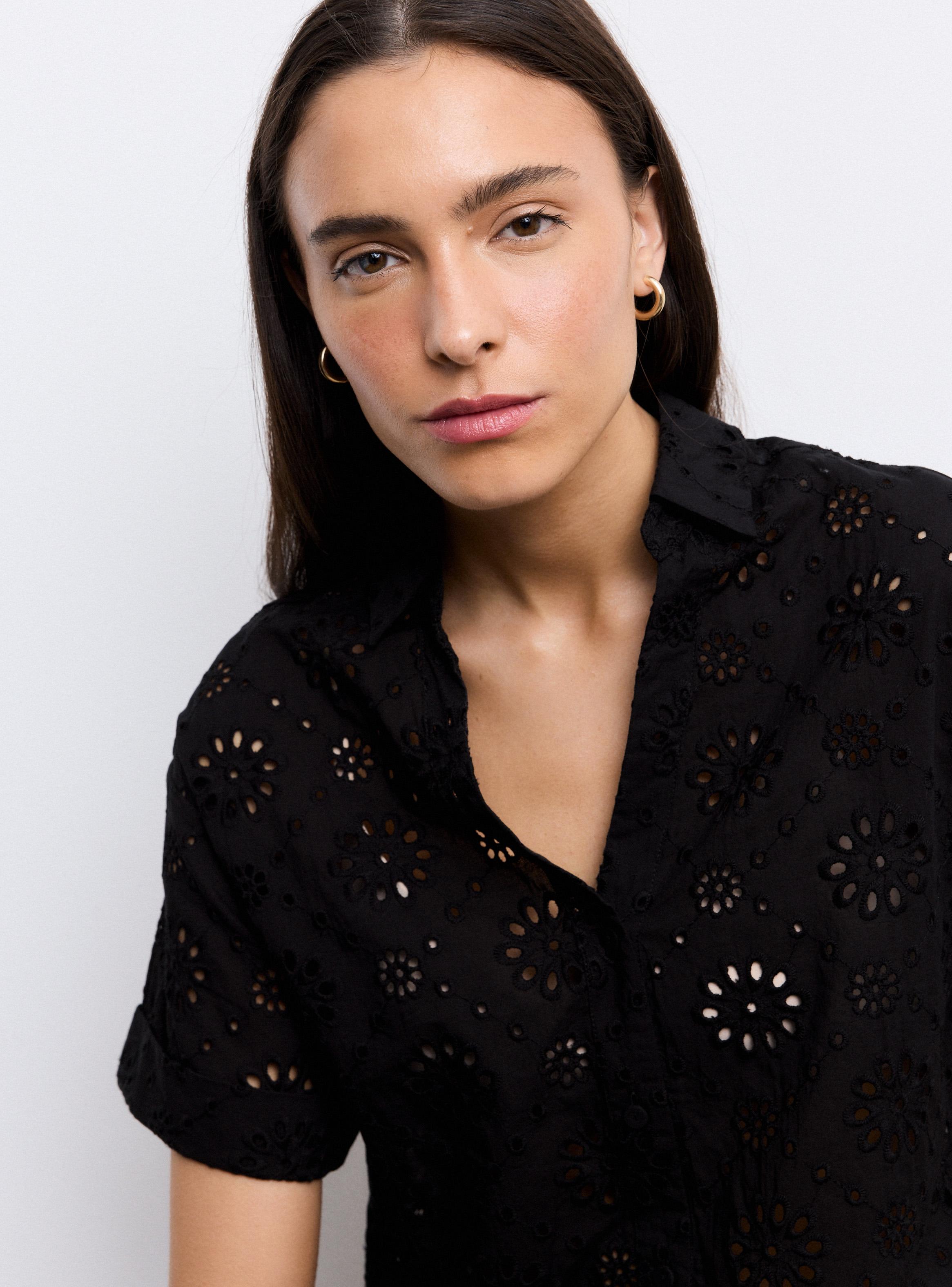 Blusa Escote V de Broderie con Botones-2