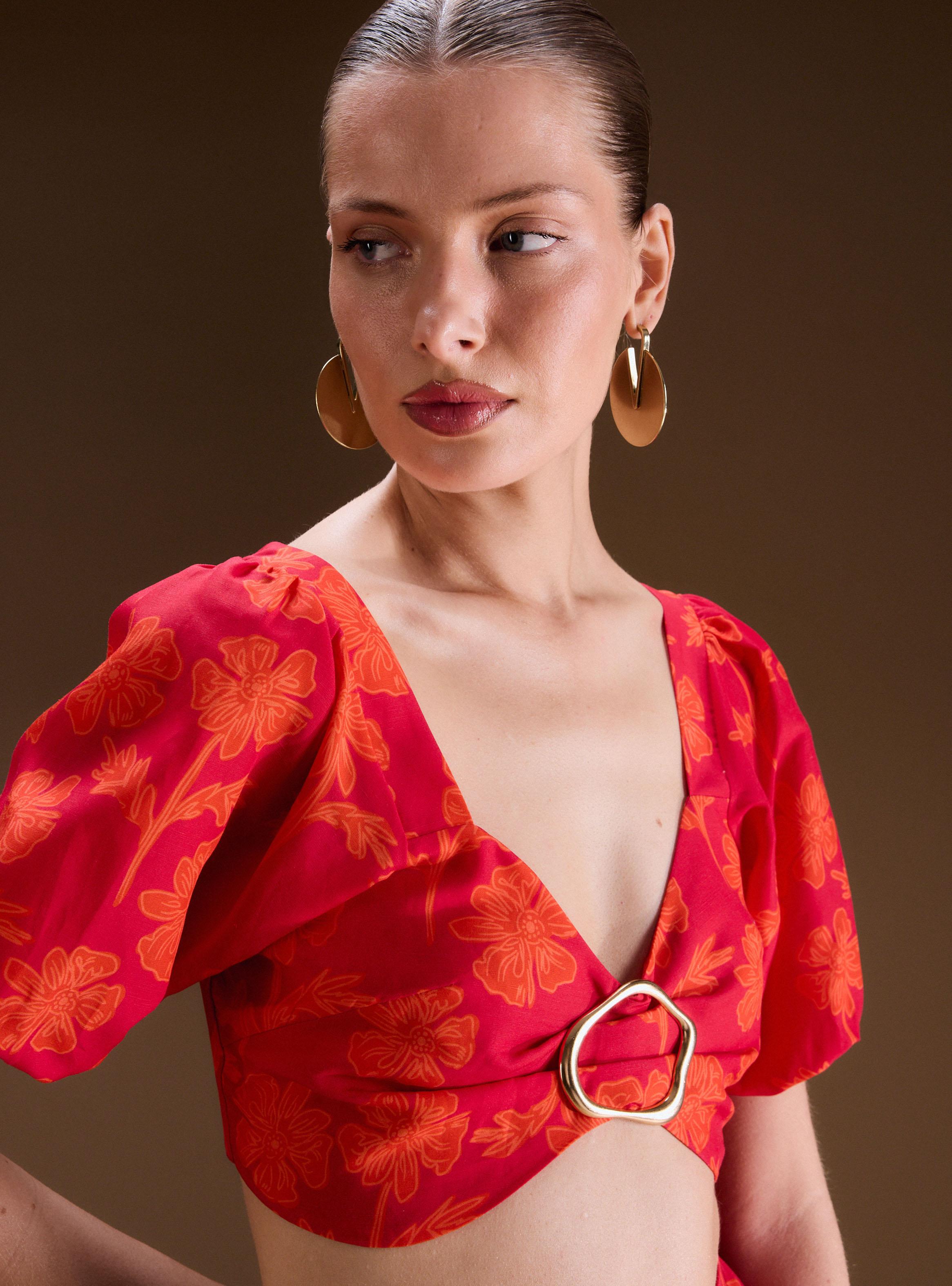 Blusa Manga Abullonada con Hebilla Colección Ange Eyzaguirre-2