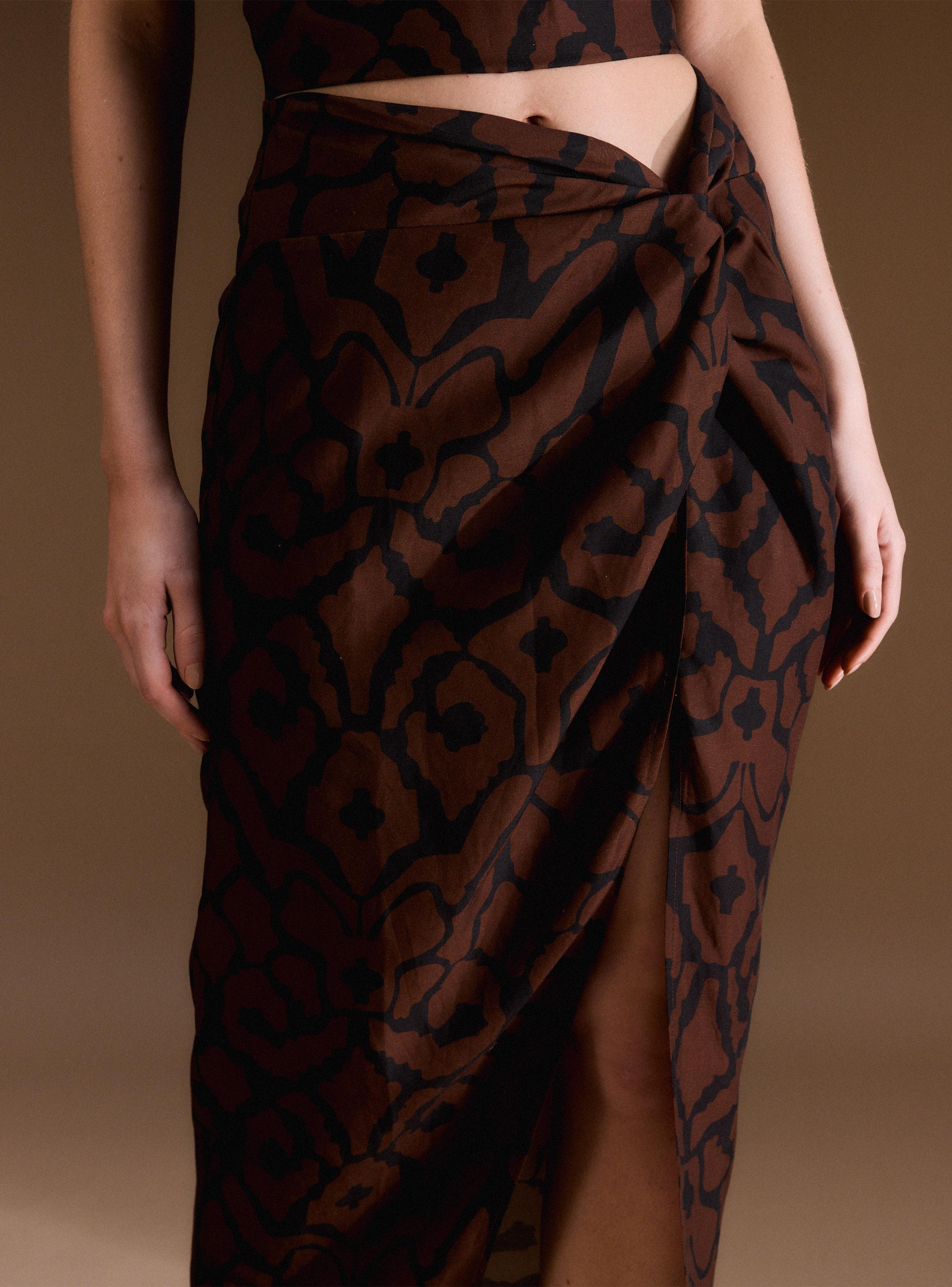 Falda Pareo Anudada con Drapeado Colección Ange Eyzaguirre-2