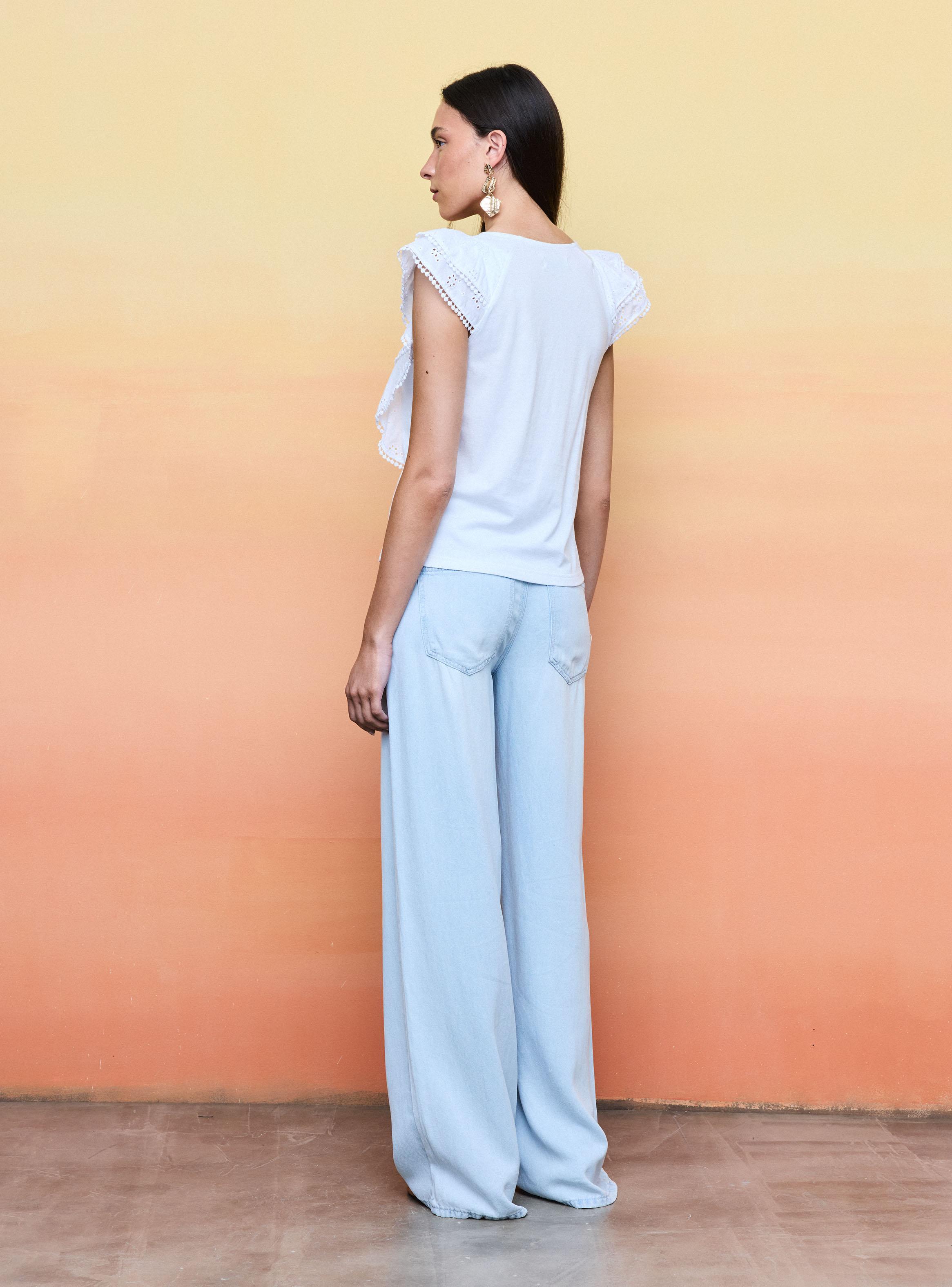 Blusa Escote Redondo con Vuelos y Broderie-5