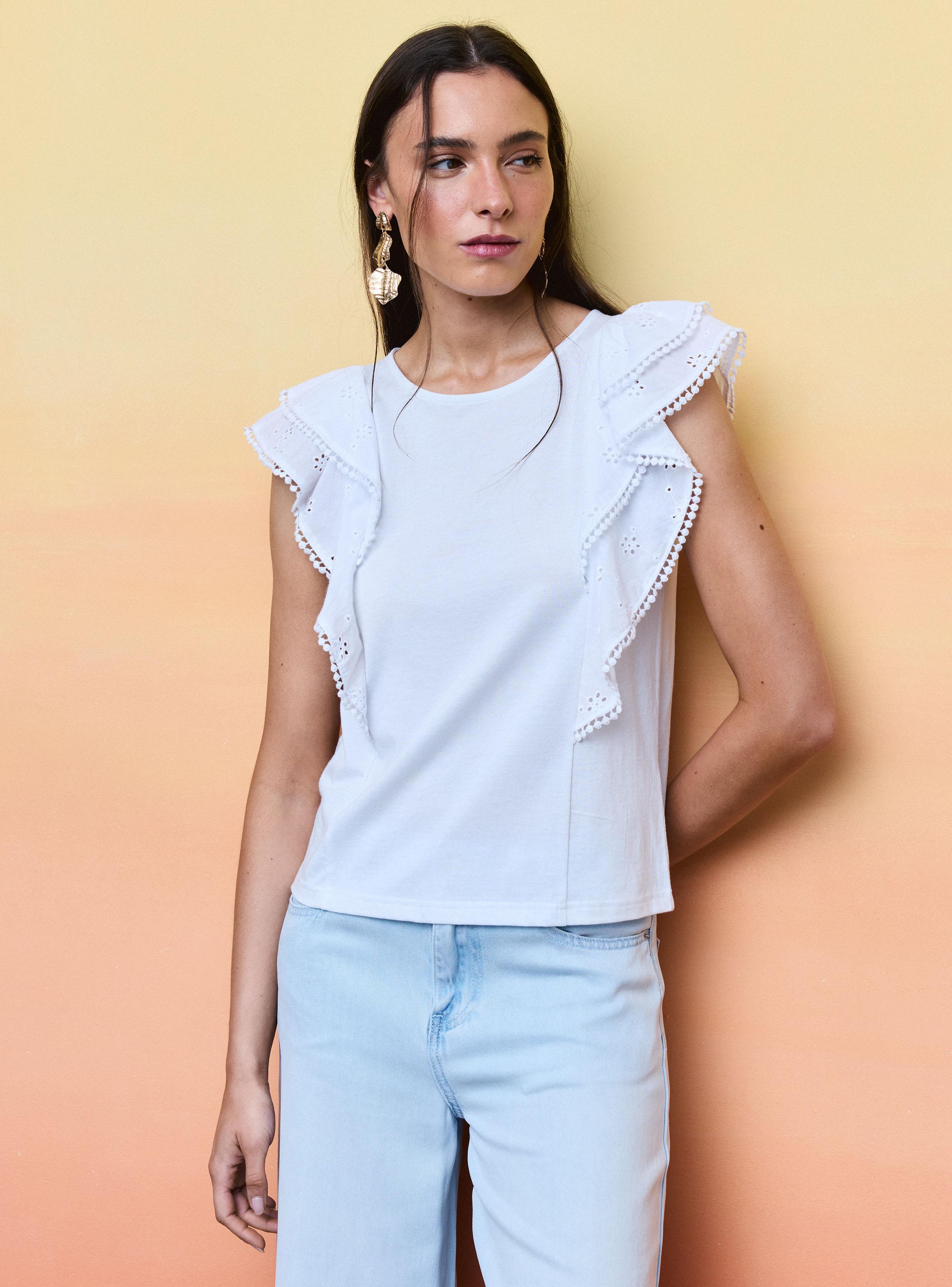 Blusa Escote Redondo con Vuelos y Broderie-0