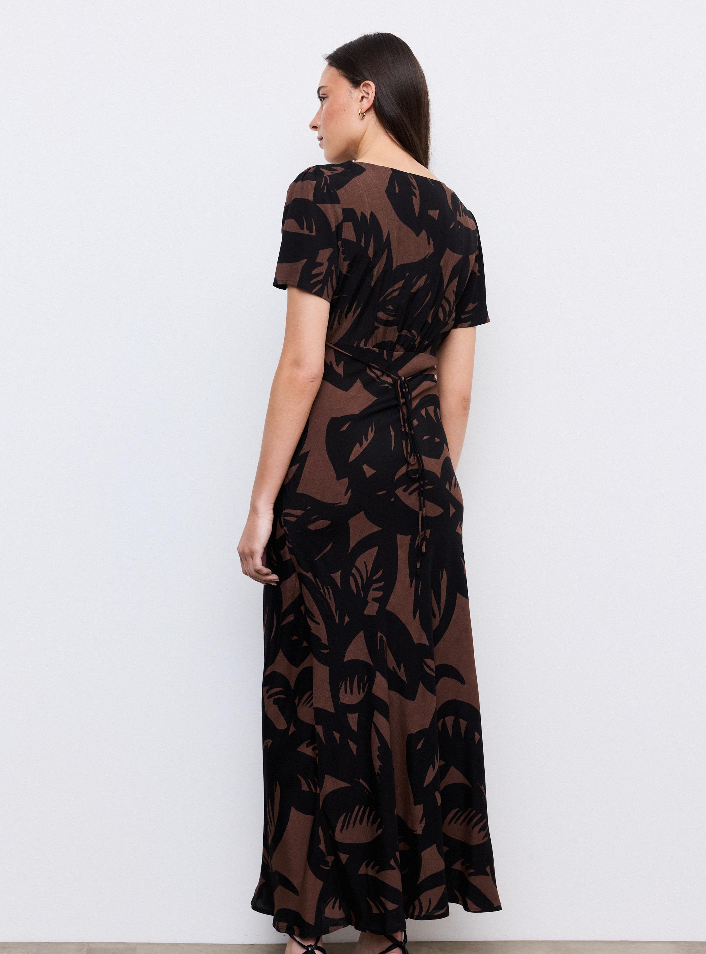 Vestido Fluido Escote V Manga Corta-1