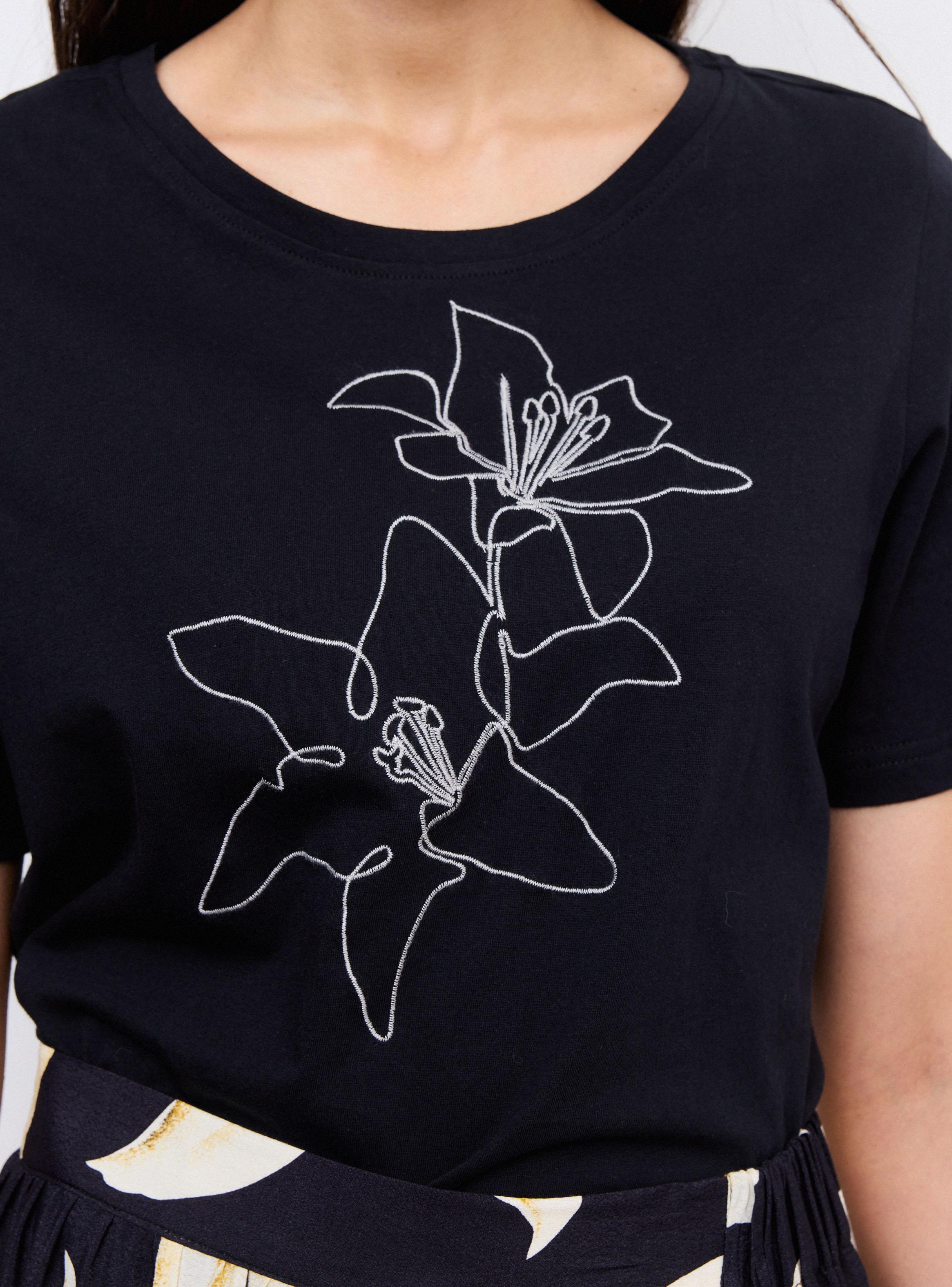 Polera Manga Corta Escote Redondo con Bordado Frontal-3