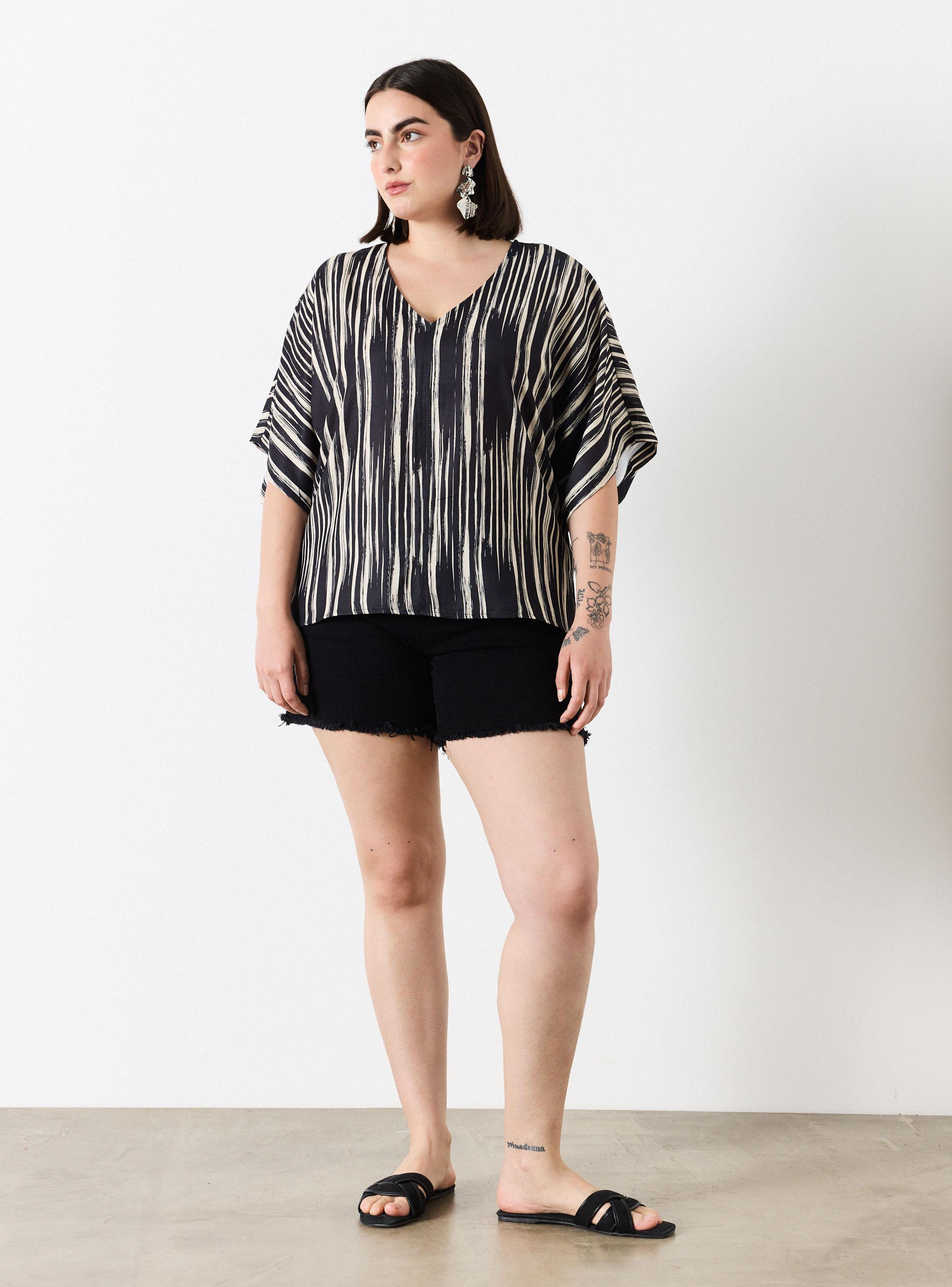 Blusa Kimono Escote V-4