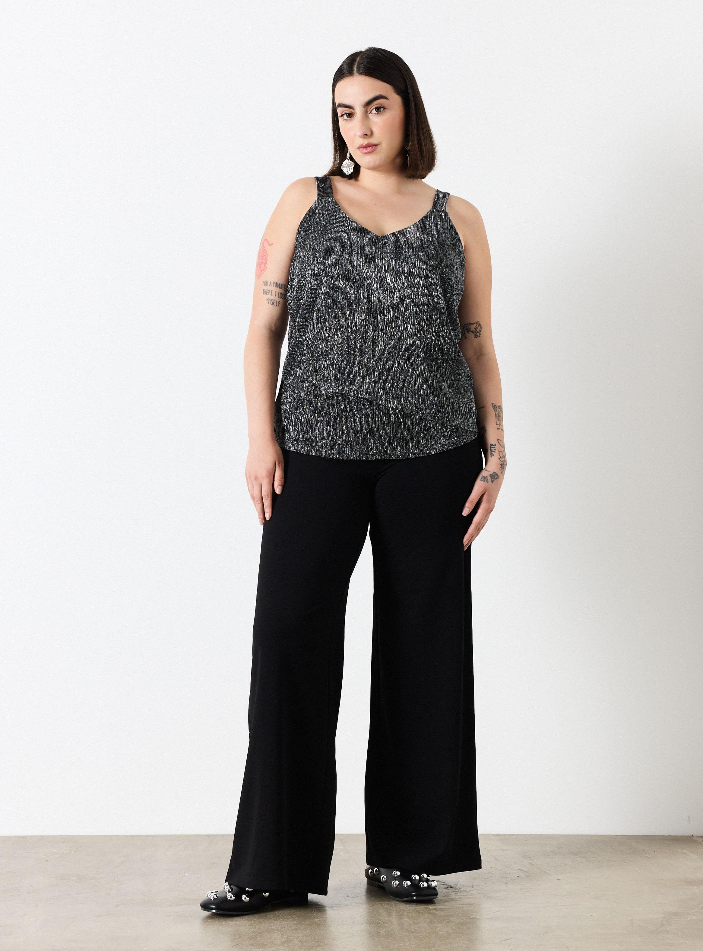 Polera Metalizada Pabilos Anchos y Capas-4