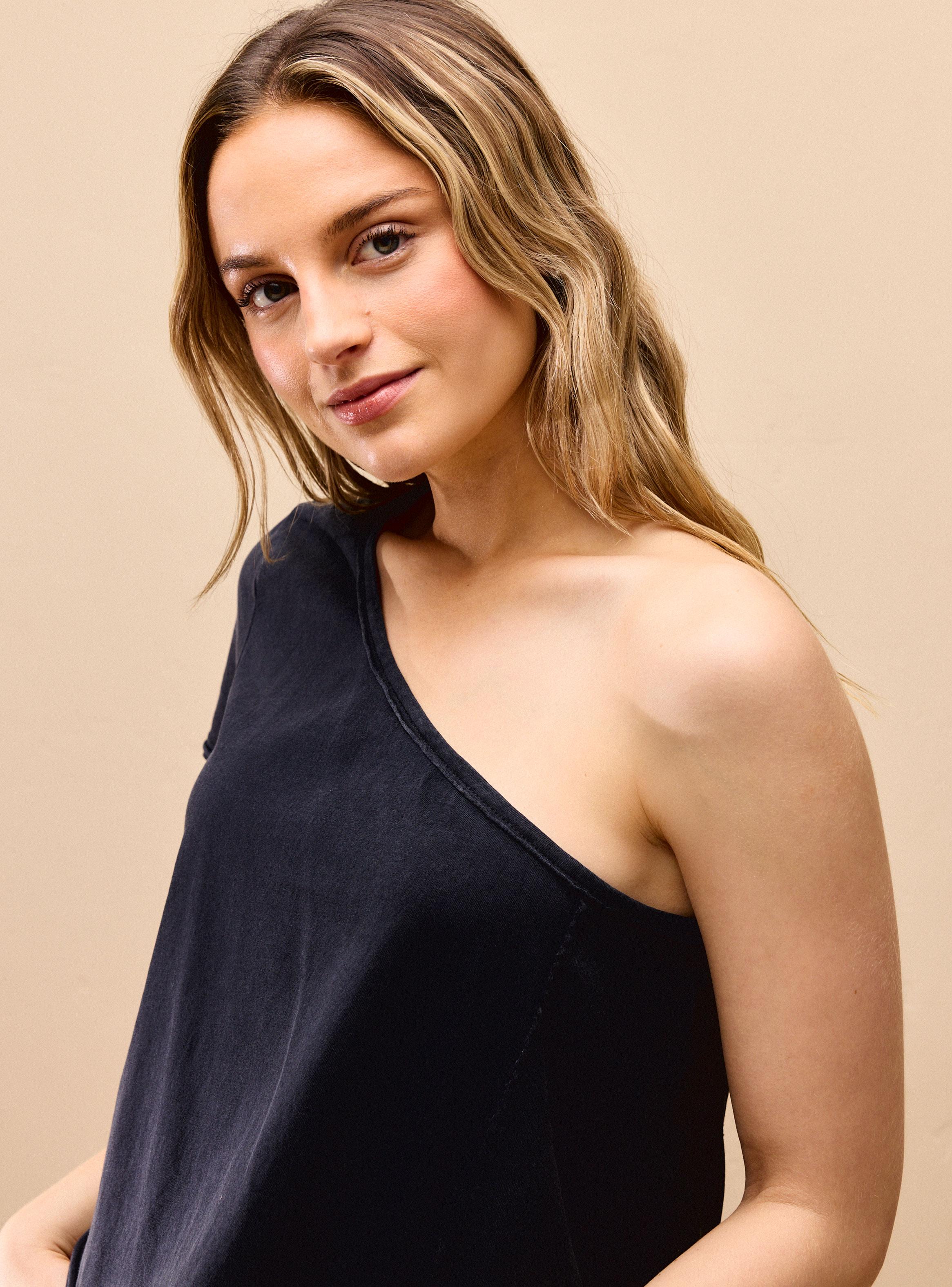 Polera Corte Diagonal-2