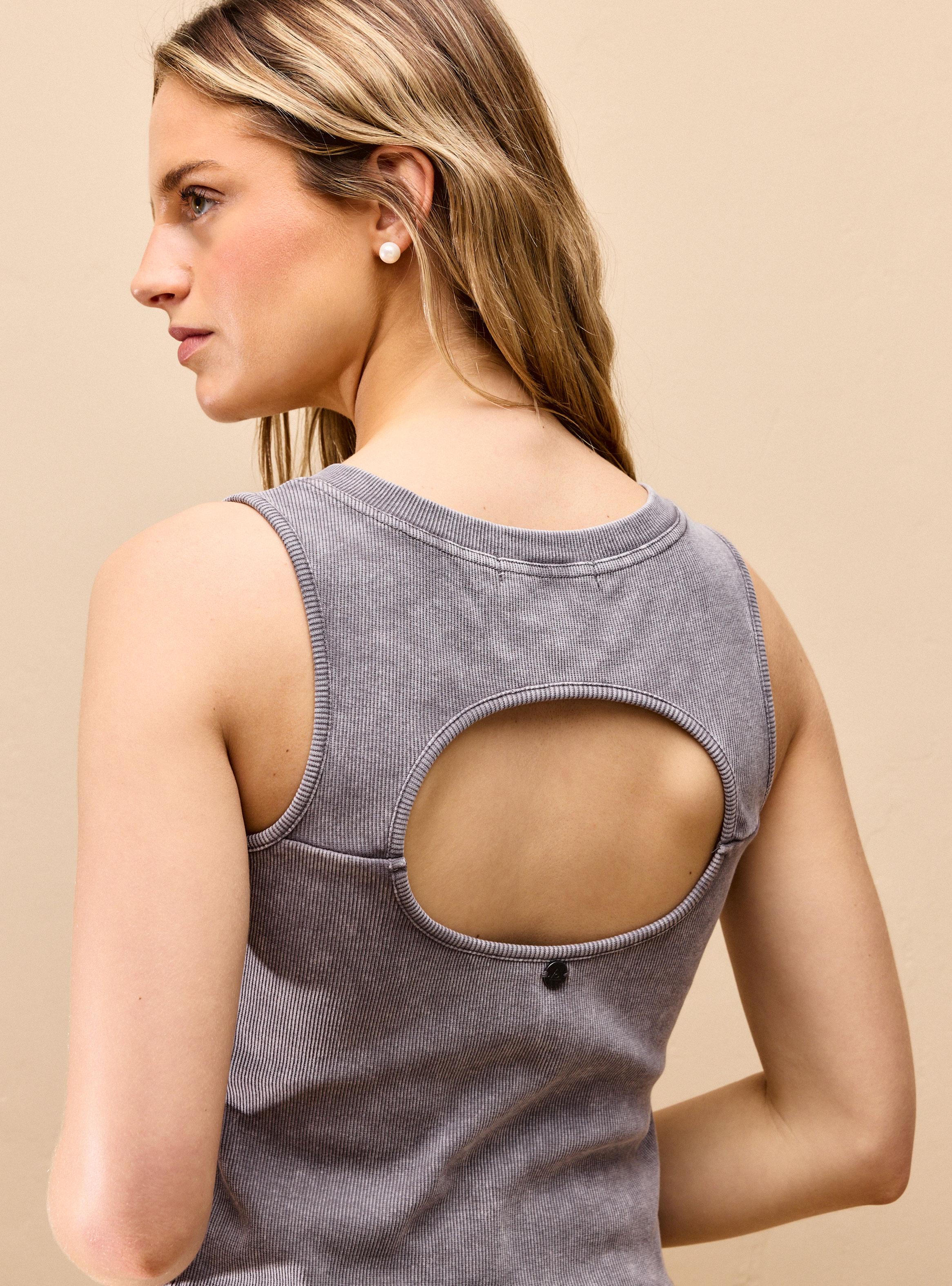 Polera Abierta Espalda-3