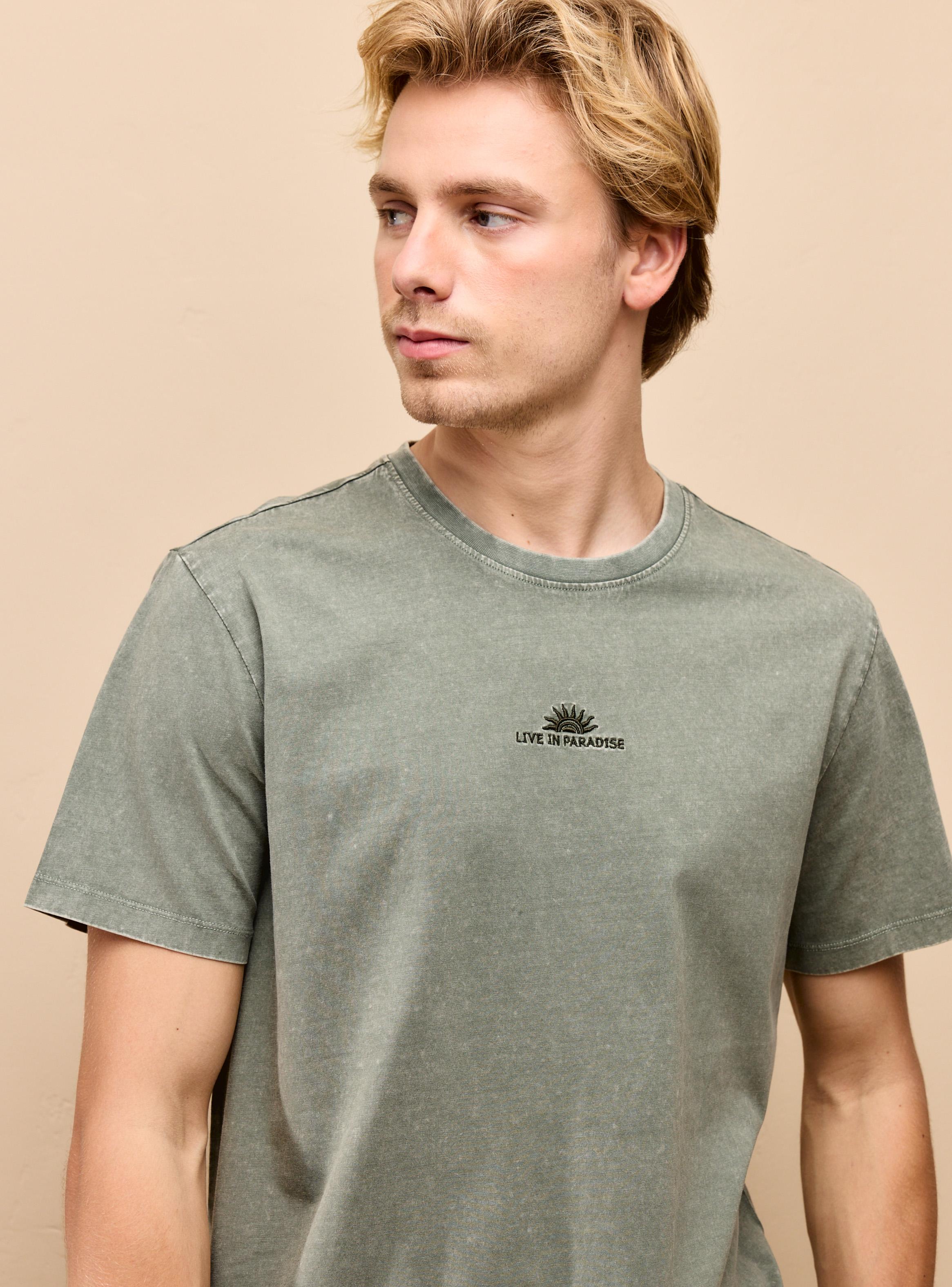 Polera Bolsillo Frontal Bordado-2