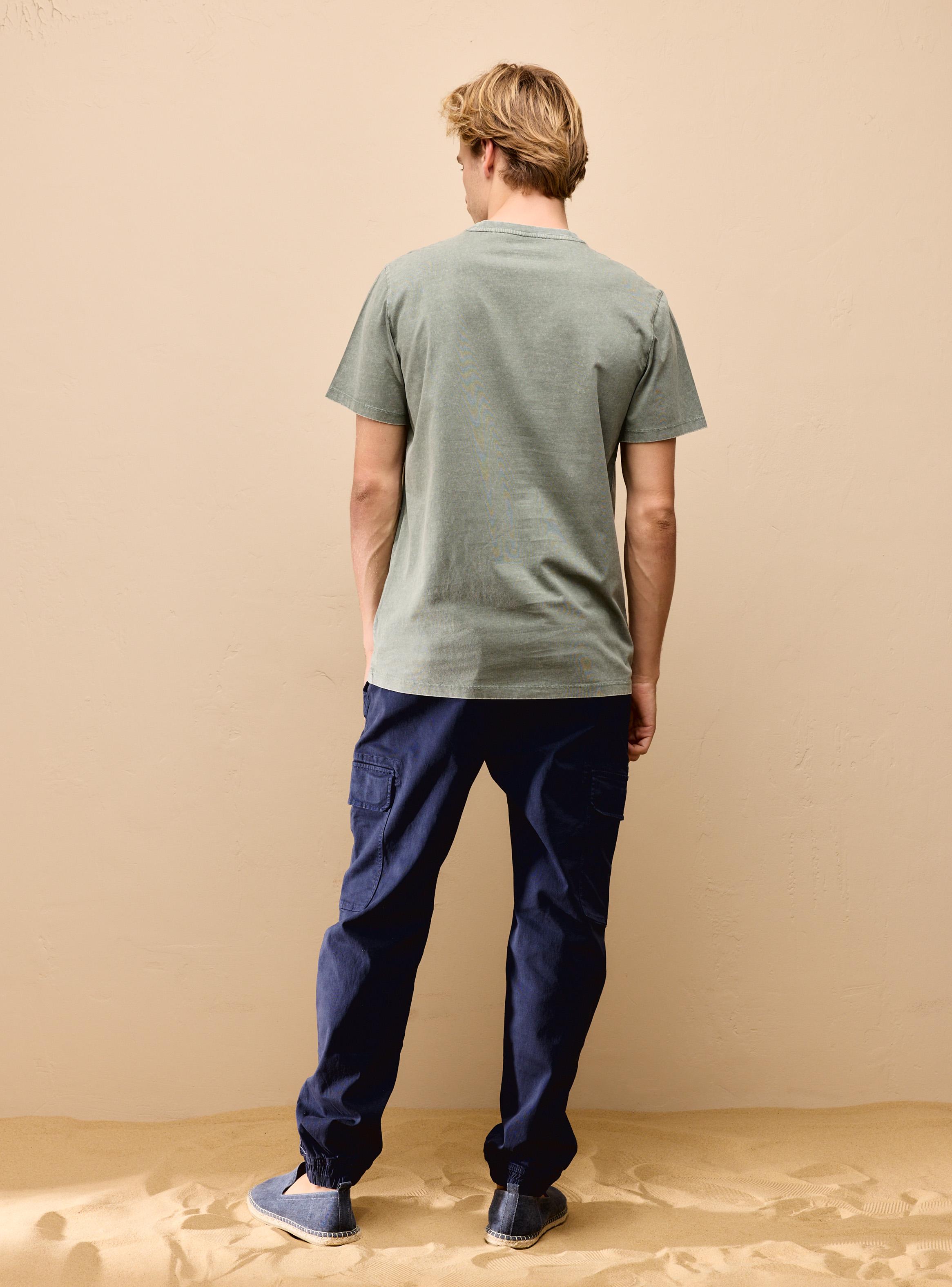 Polera Bolsillo Frontal Bordado-5