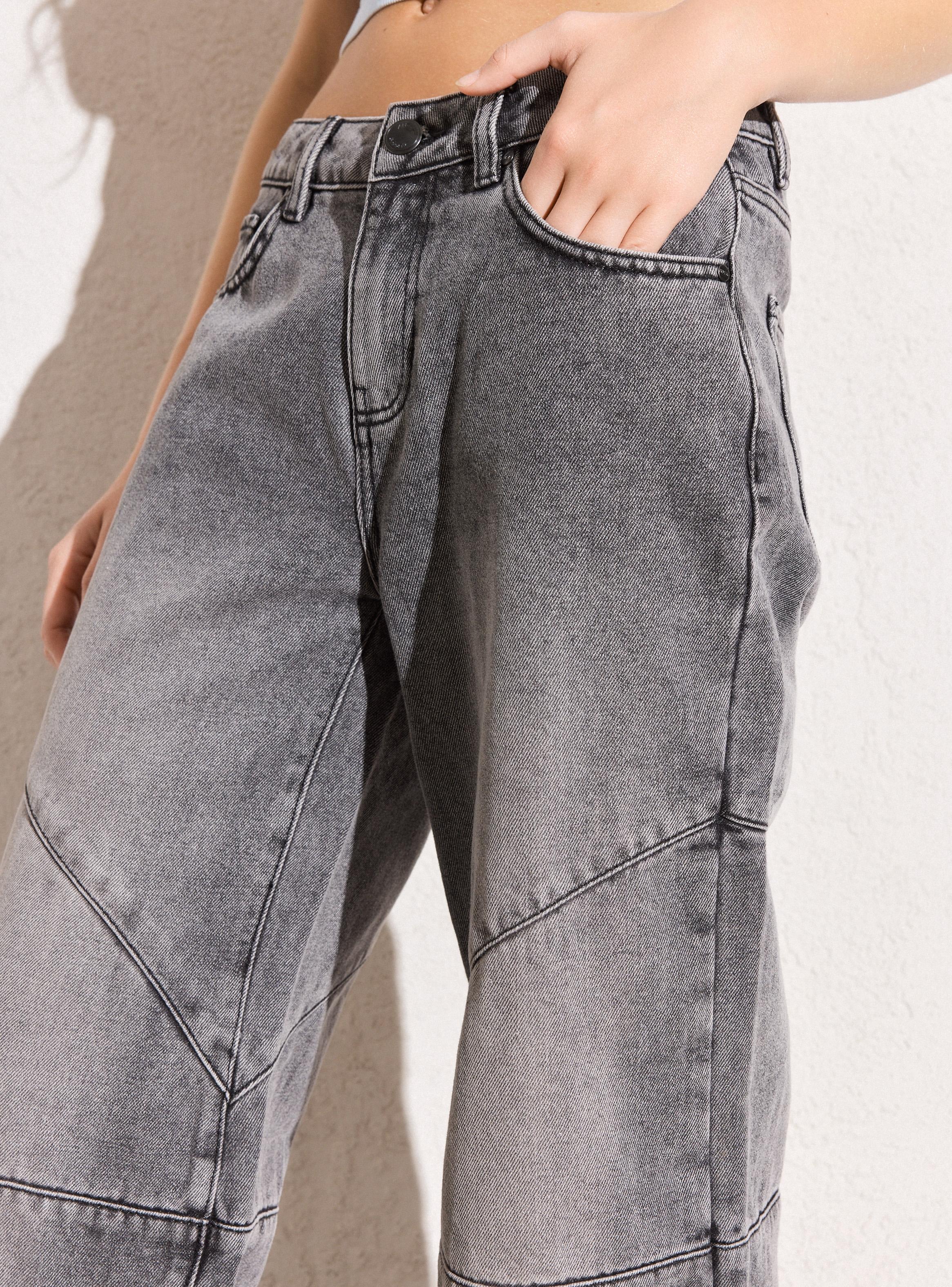 Jeans Cortes en Las Rodillas-2