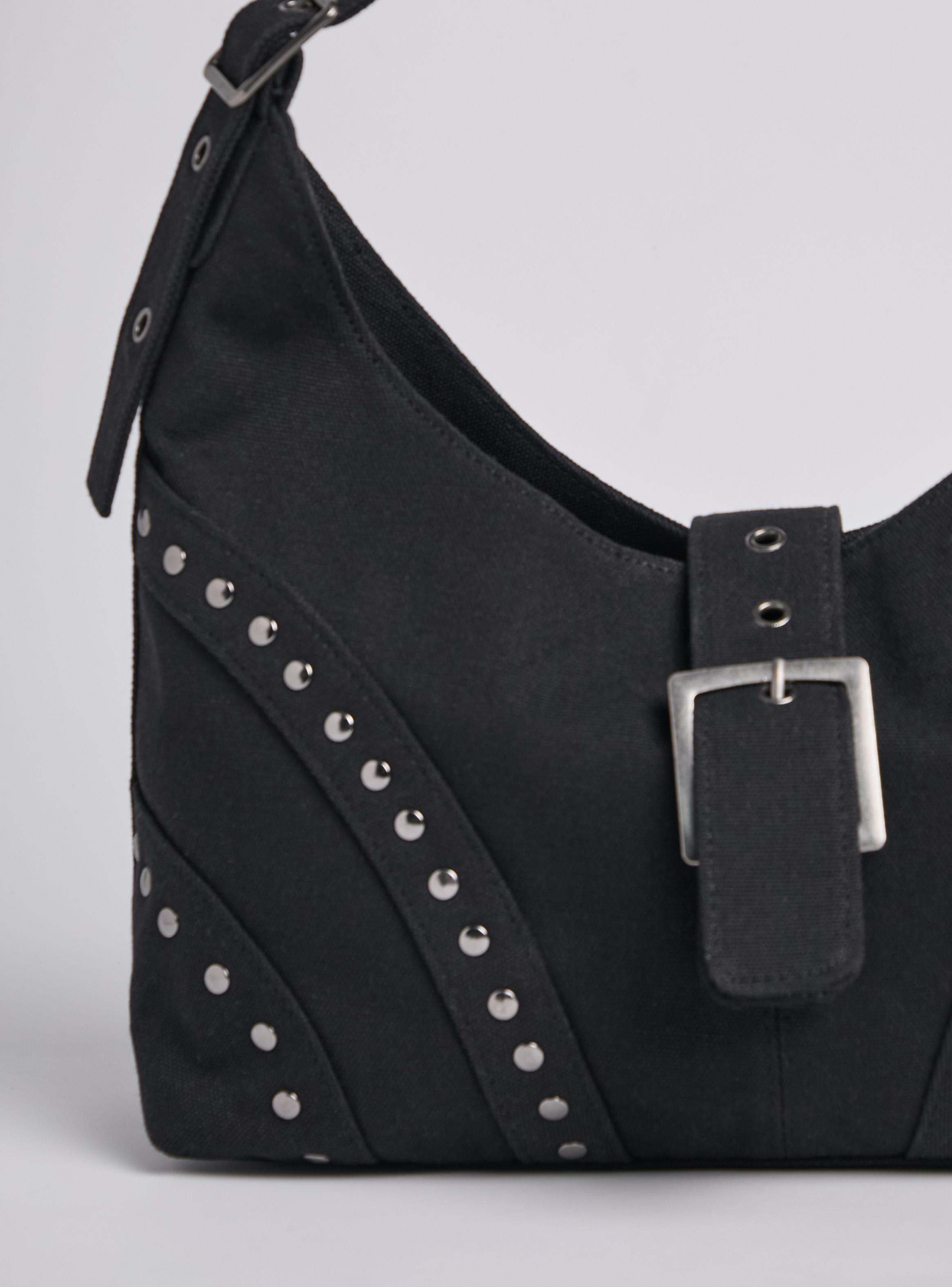 Cartera Hobbo Canvas y Tachas-4