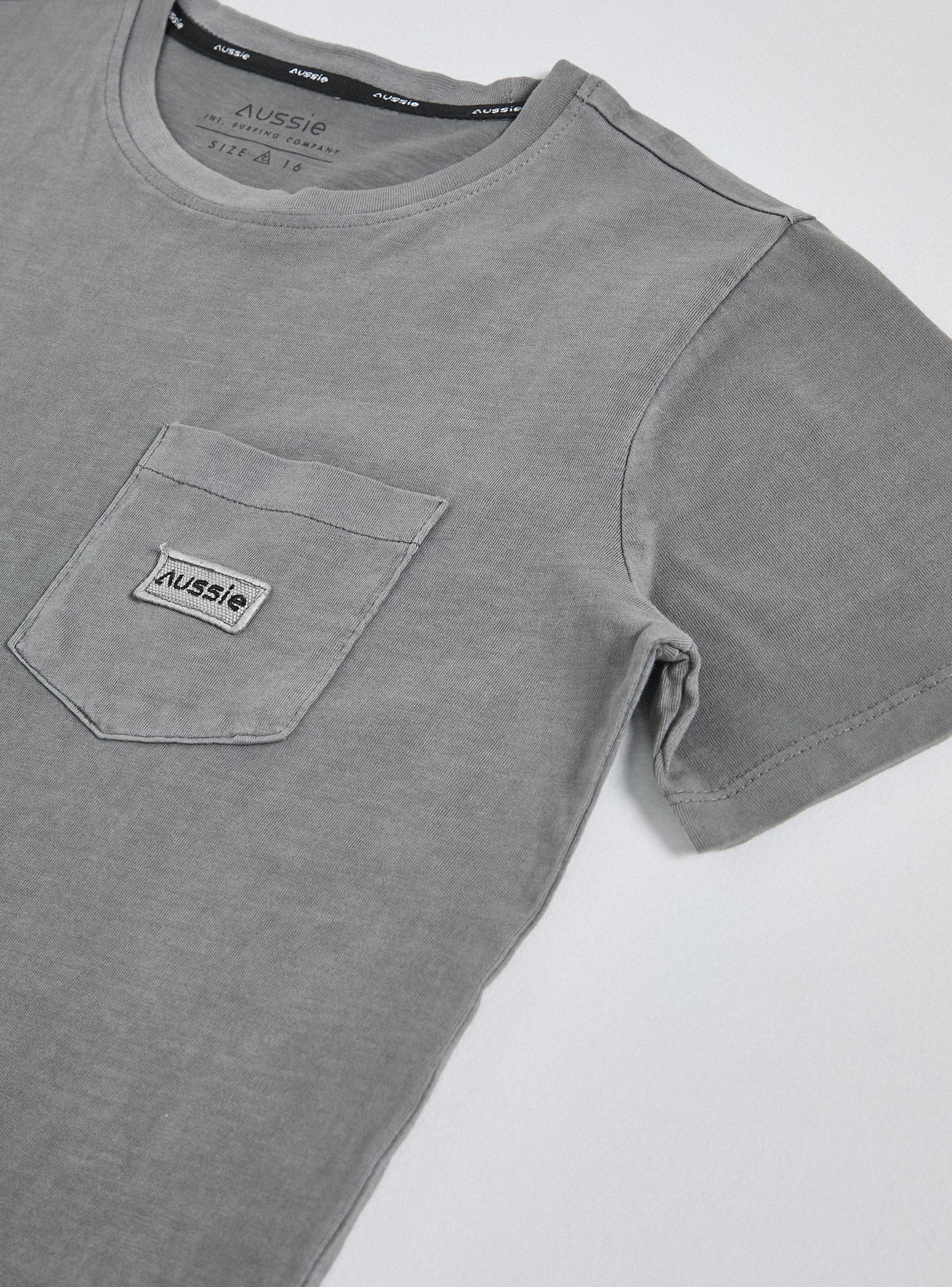 Polera Lavado Garment Dye con Logo en Bolsillo-3